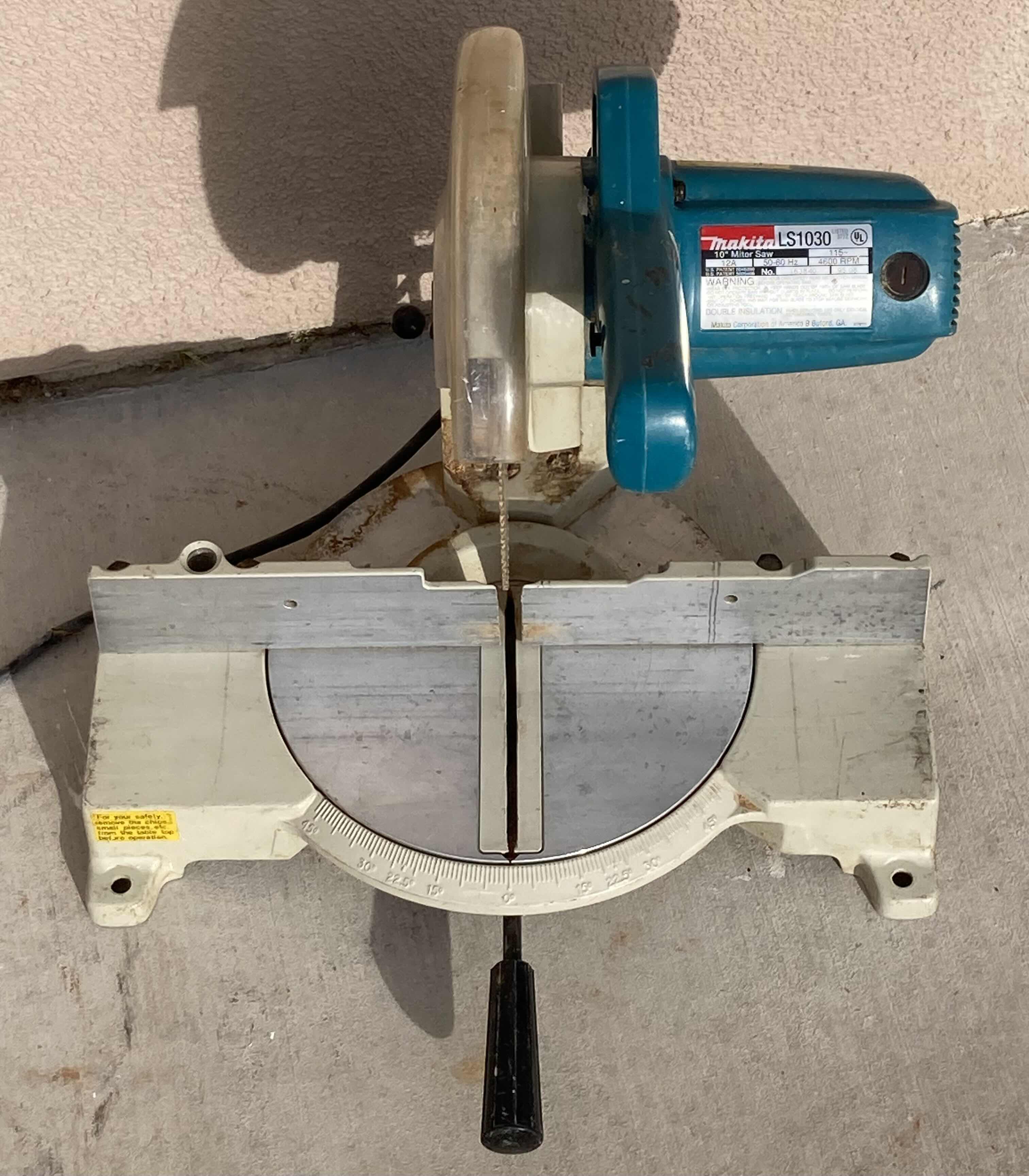 Photo 1 of MAKITA 10” POWER MITER SAW TABLE MOUNT MODEL LS1030