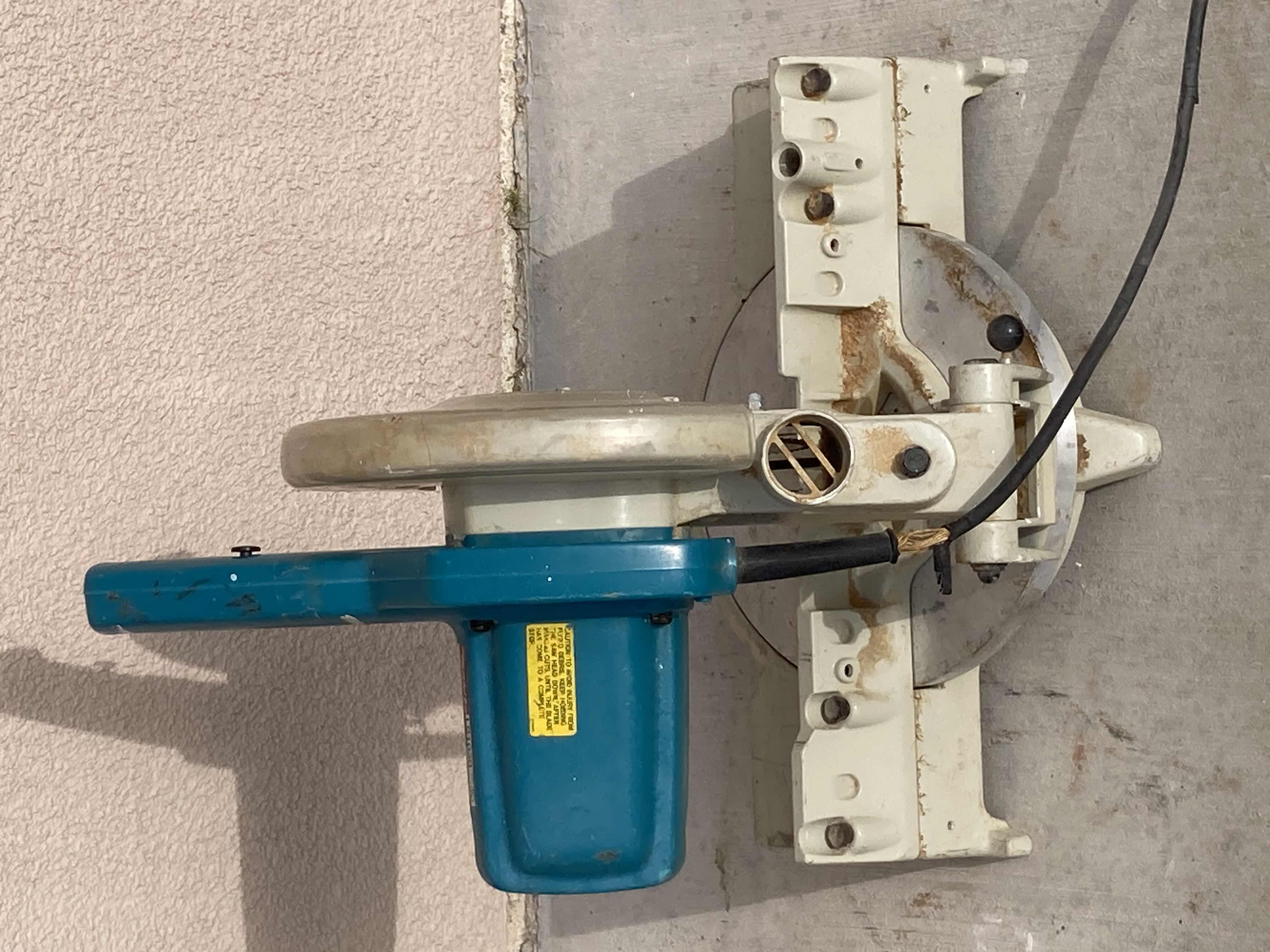 Photo 1 of MAKITA 10” POWER MITER SAW TABLE MOUNT MODEL LS1030