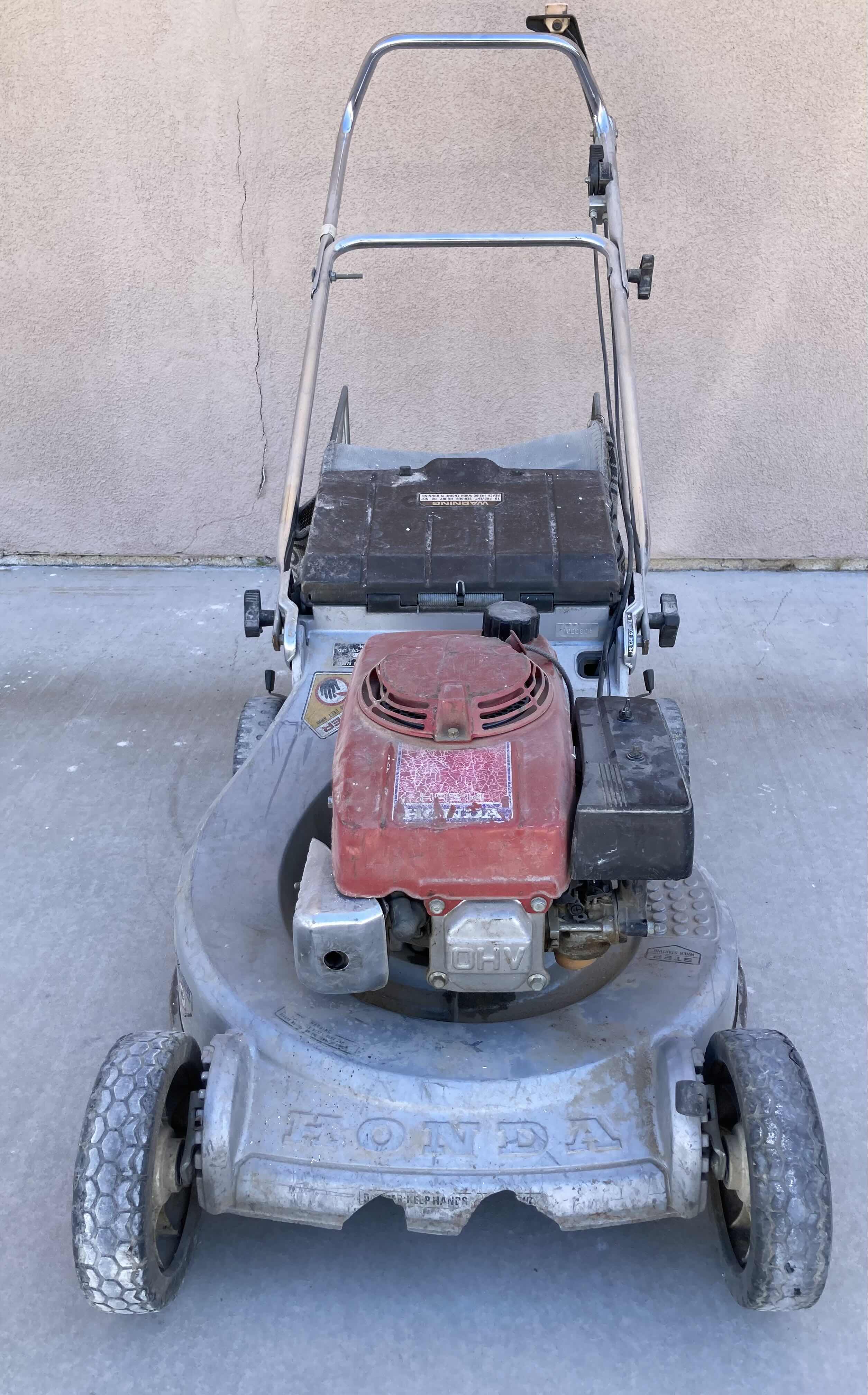 Photo 1 of HONDA HR214 LAWN MOWER