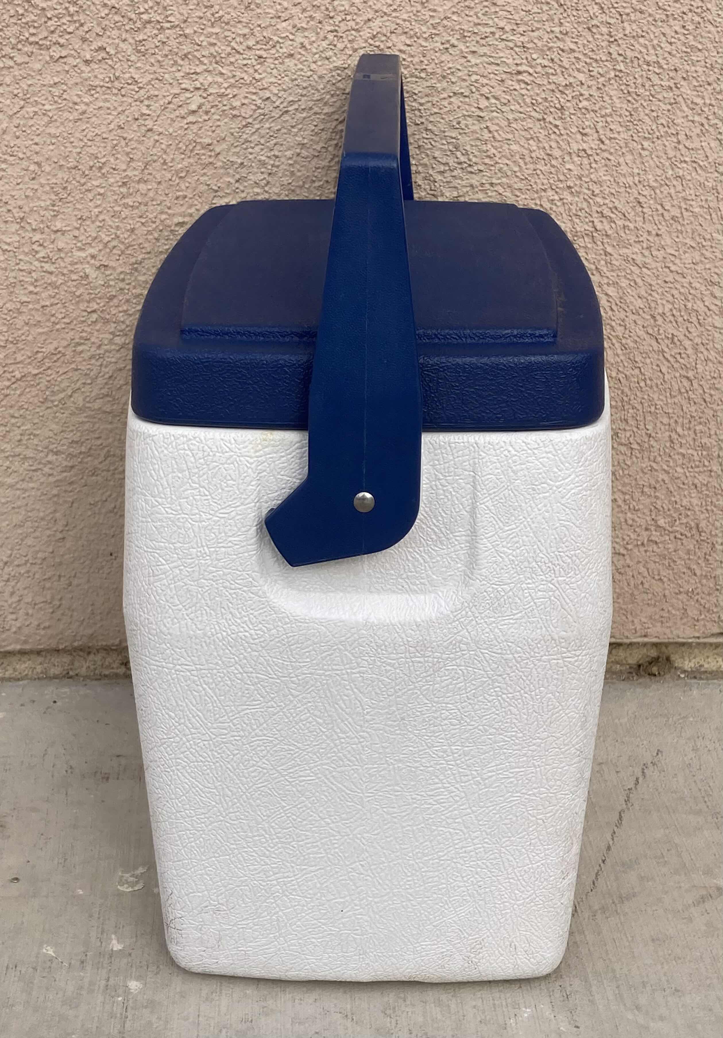 Photo 1 of COLEMAN COOLER ICE CHEST MODEL 5274 15.25” X 9.5” H17”