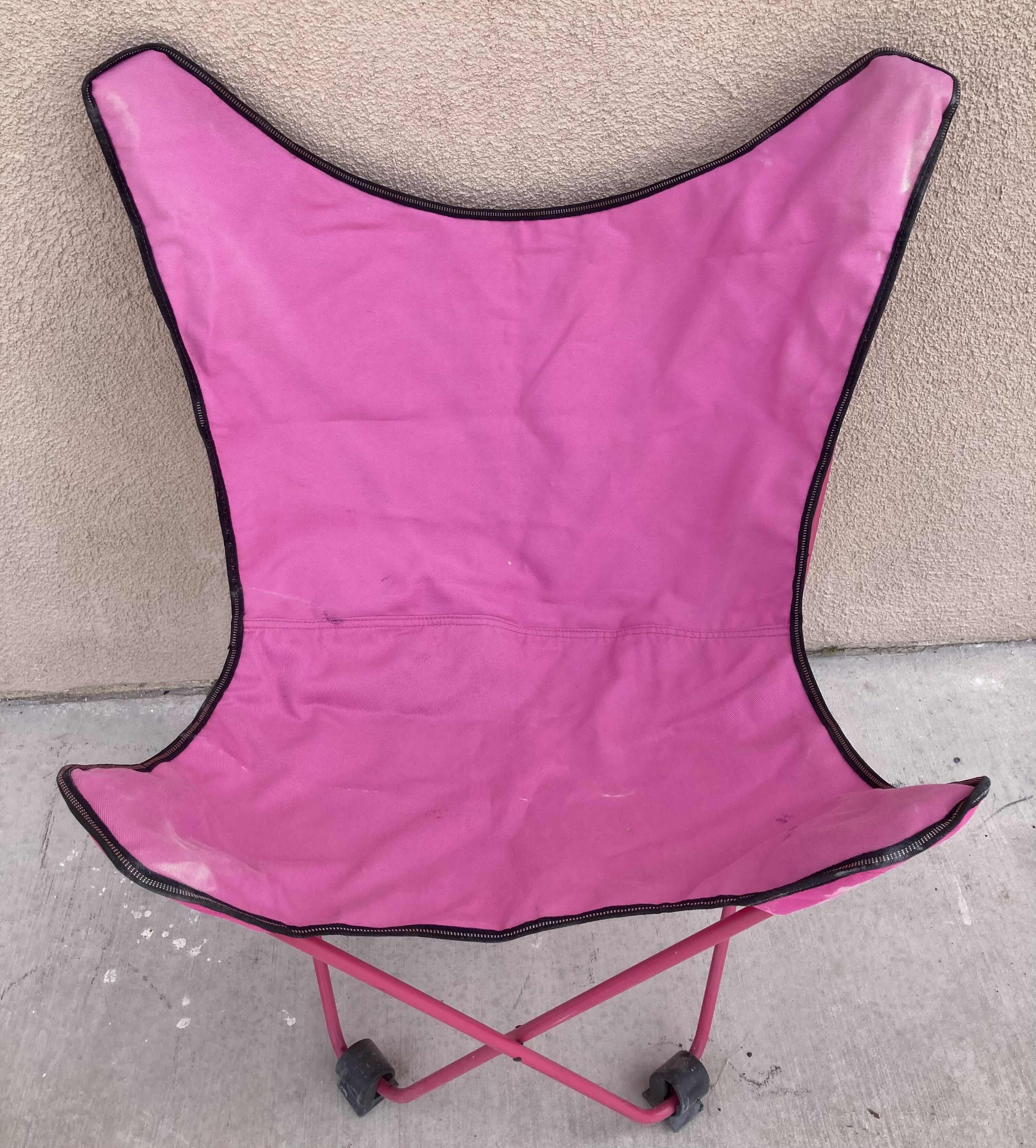 Photo 1 of MAC PINK FOLDING CAMPING DORM ROOM CHAIR W CASE 31” X 29” H34”