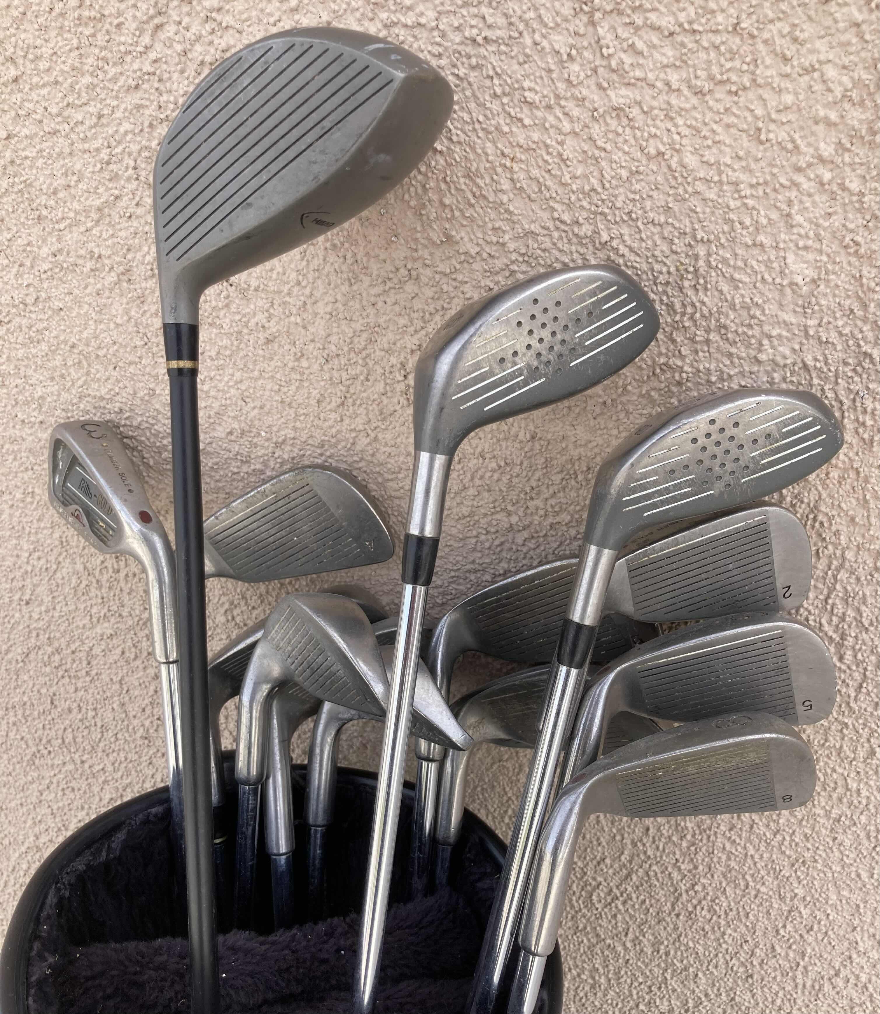 Photo 1 of MACGREGOR NYLON & LEATHER GOLF BAG W MIXED GOLF CLUB SET (15 CLUBS)