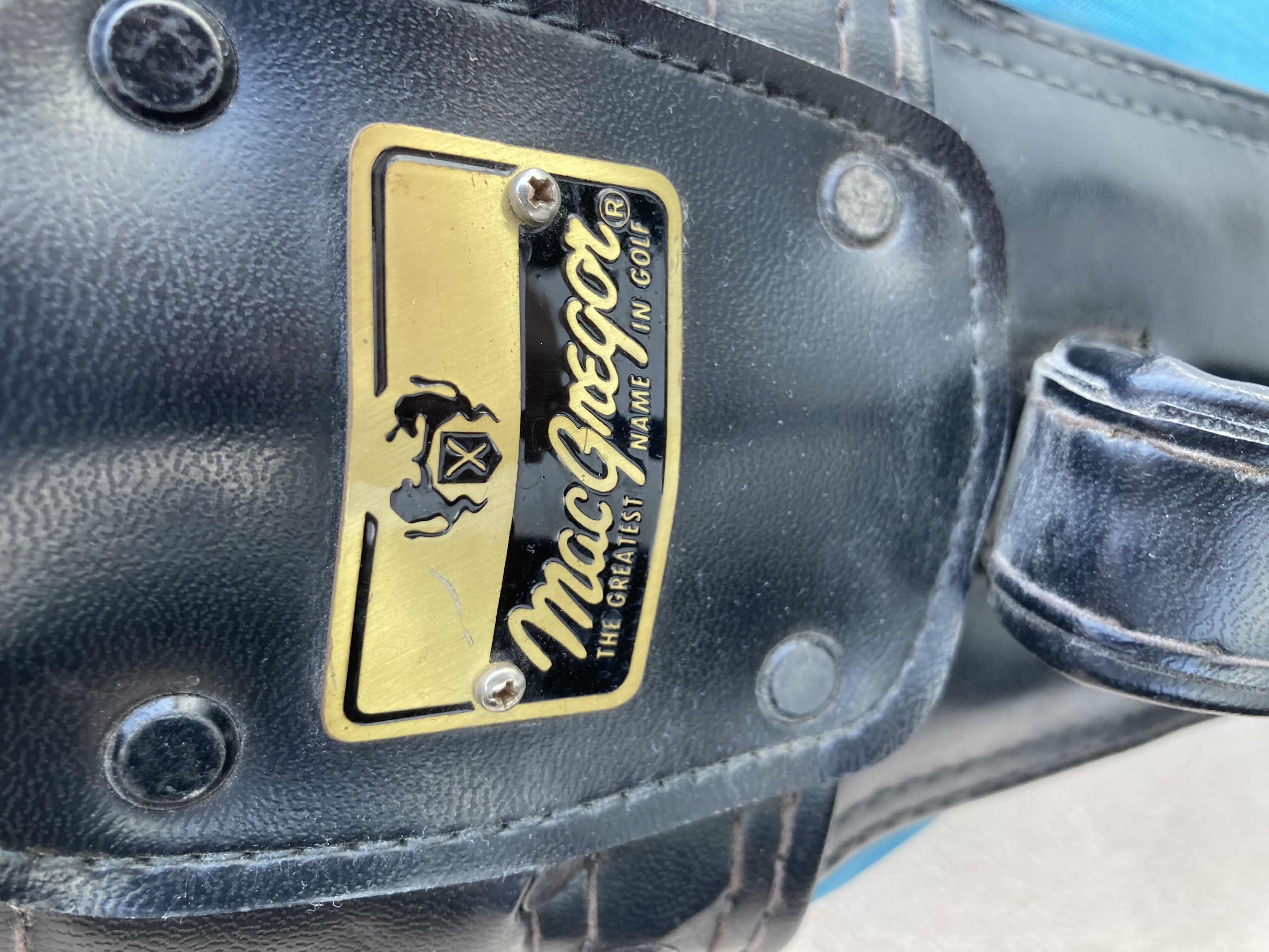 Photo 1 of MACGREGOR NYLON & LEATHER GOLF BAG W MIXED GOLF CLUB SET (15 CLUBS)