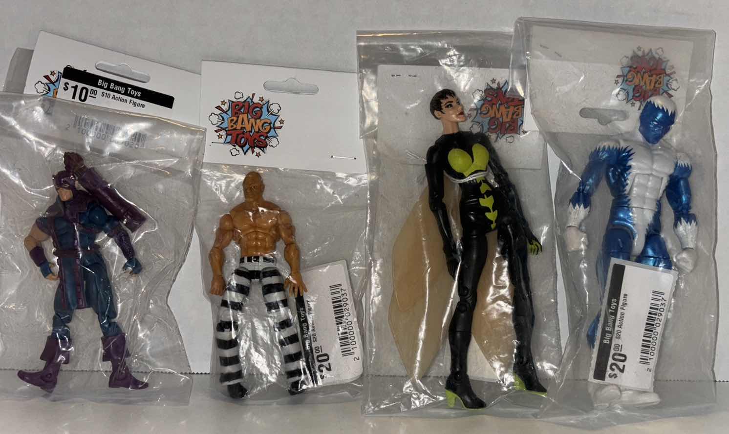Photo 1 of MARVEL MYSTERY GRAB BAGS (VALUE $50-60), PICTURES ARE EXAMPLES OF MARVEL FIGURES, FIGURES WILL VARY **NO RETURNS**