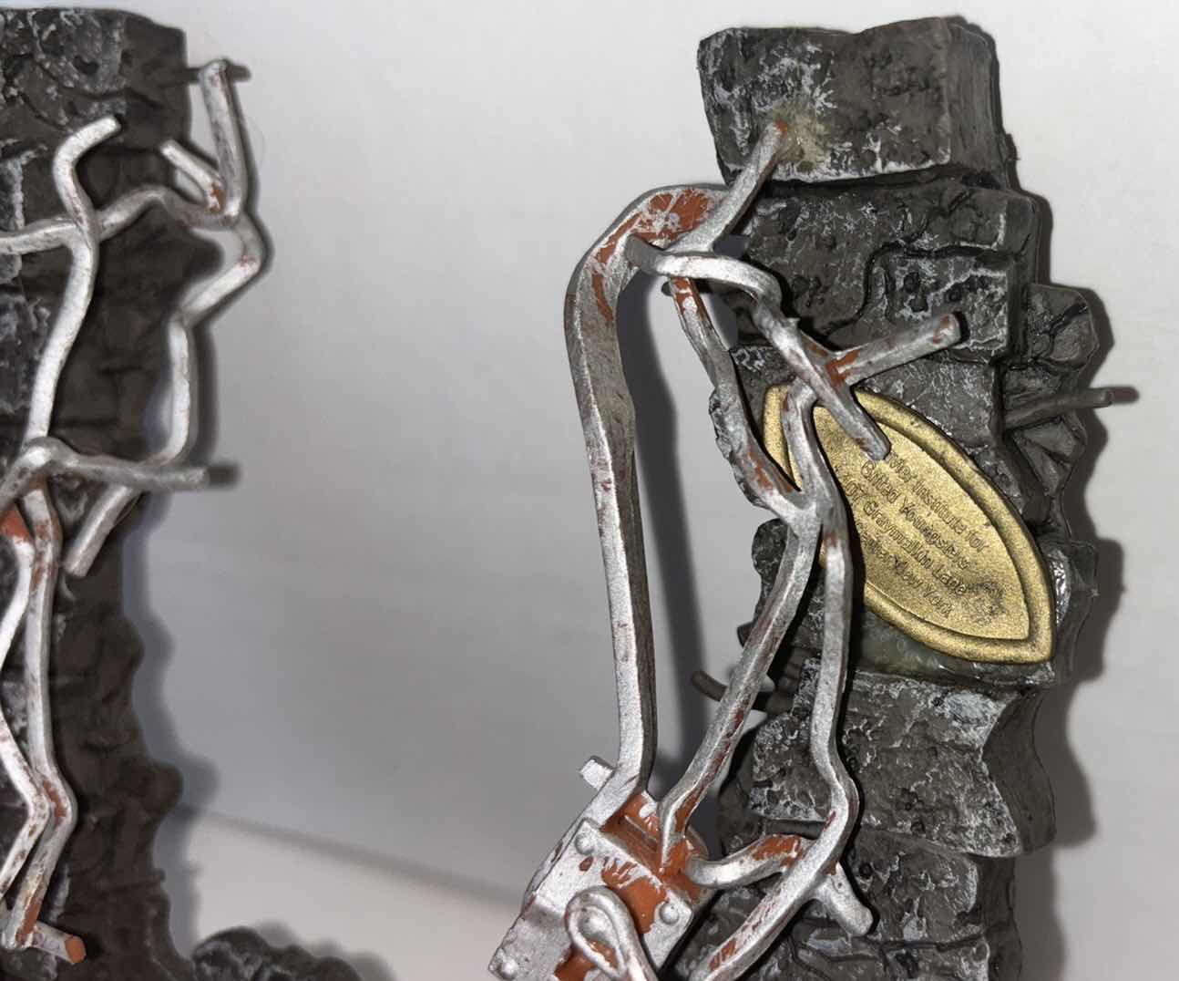 Photo 1 of 2004 MARVEL ENTERTAINMENT X-MEN SENTINEL BROKEN GATE WALL HANGER