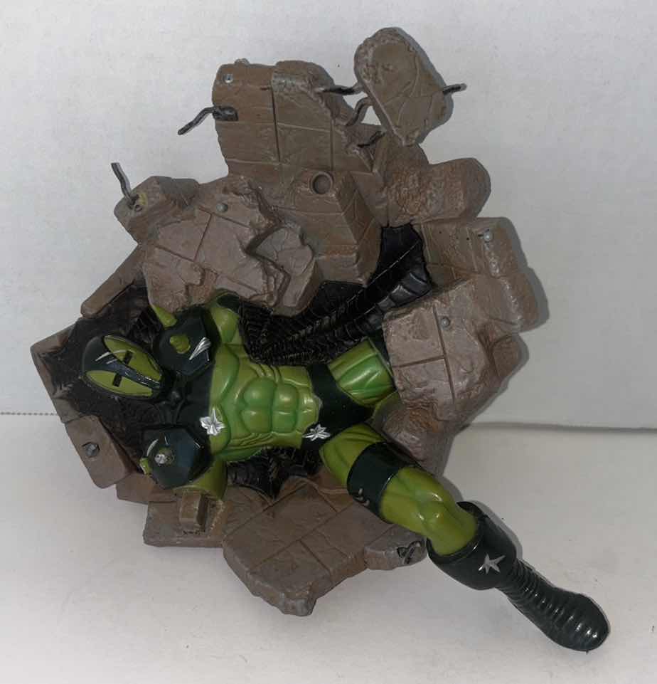 Photo 1 of 2001 MARVEL ENTERTAINMENT 3D WALL MOUNT HANGING