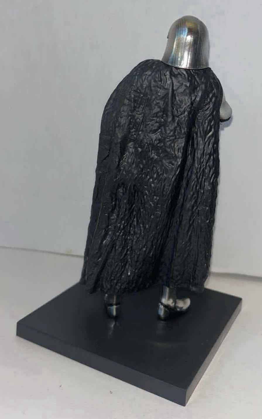 Photo 1 of (DISPLAY MODEL) KOTOBUKIYA STAR WARS EPISODE VII THE FORCE AWAKENS “CAPTAIN PHASMA” ARTFX+ KIT