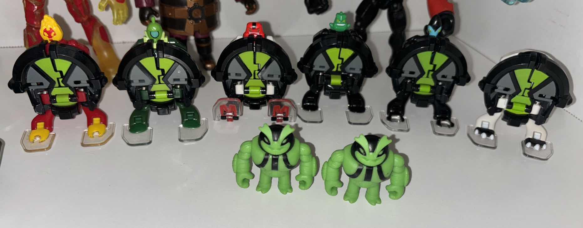 Photo 1 of 16 PC “BEN 10” BUNDLE  **NO RETURNS**