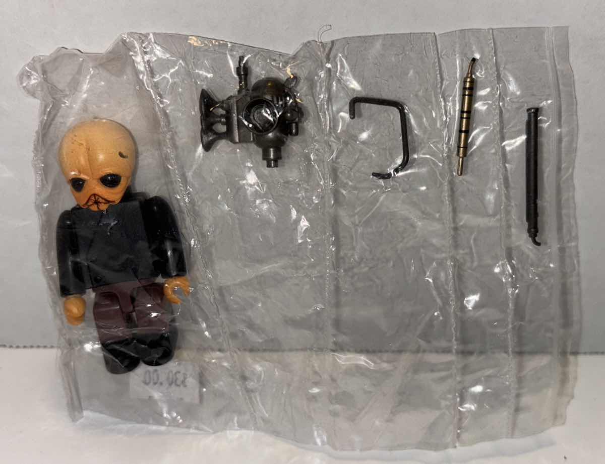 Photo 1 of 3-PACK TOMY MEDICOM STAR WARS KUBRICK SERIES 2 “CANTINA BAND MEMBER, TUSKEN RAIDER & GREEDO” MINI TOY FIGURES & ACCESSORIES **NO RETURNS**