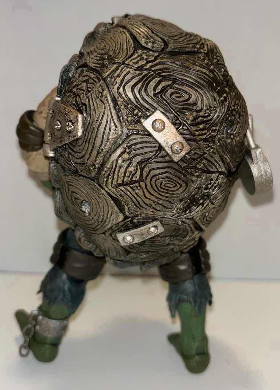 Photo 3 of NECA UNIVERSAL MONSTERS VS TMNT 7” ULTIMATE ACTION FIGURE “LEONARDO AS HUNCHBACK” **NO RETURNS**