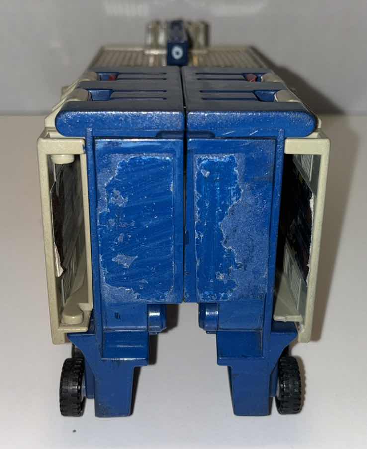 Photo 1 of 1988 HASBRO TAKARA TRANSFORMERS G1 POWERMASTERS OPTIMUS PRIME (INCOMPLETE, TRAILER ONLY) **NO RETURNS**