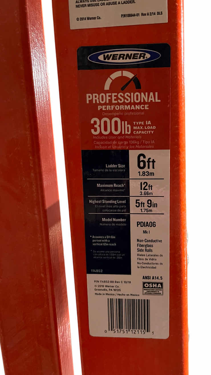 Photo 1 of WERNER FIBERGLASS 6FT PODIUM STEP LADDER MODEL PDIA06 MK1