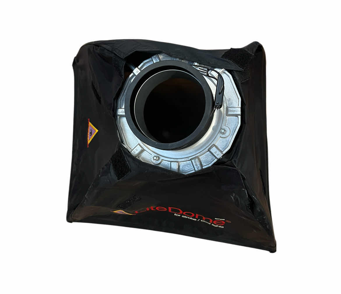 Photo 1 of PHOTOFLEX SMALL LITE DOME W SPEED RING