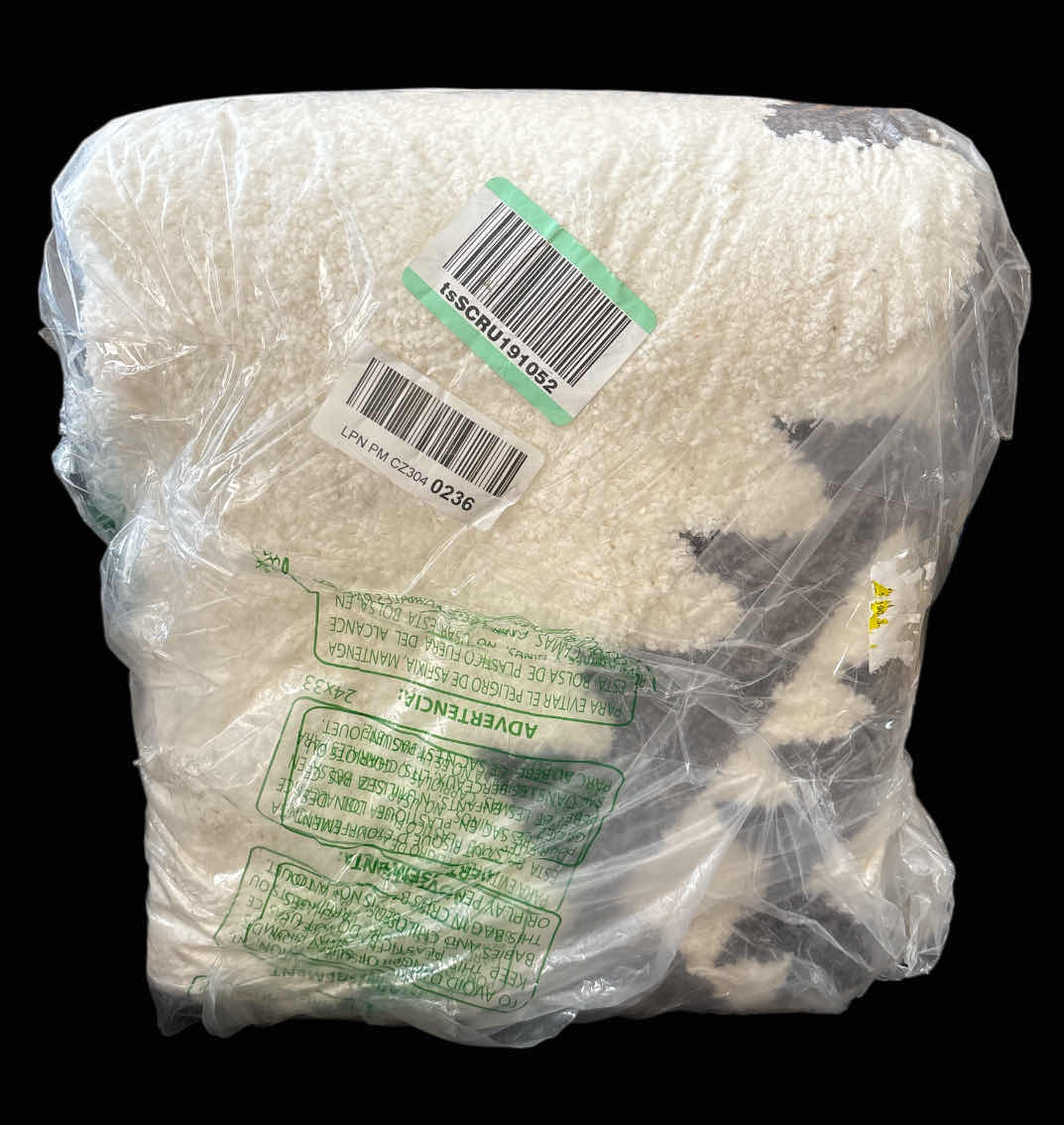 Photo 7 of NEW DEXDE BOHO BATHROOM RUNNER RUG, MOROCCAN GEOMETRIC NON-SLIP LONG BATH RUG, WHITE/BLACK (2’ X 5’ RECTANGLE)