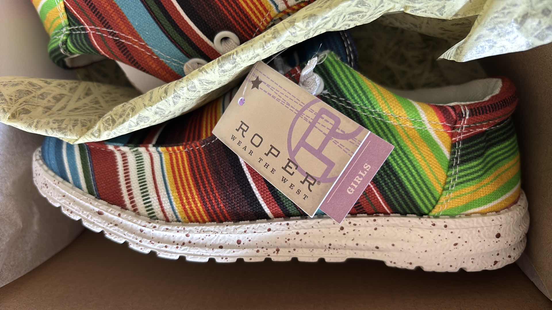 Photo 7 of NEW ROPER HANG LOOSE LOAFER, RED, SIZE 2 (LITTLE GIRLS)