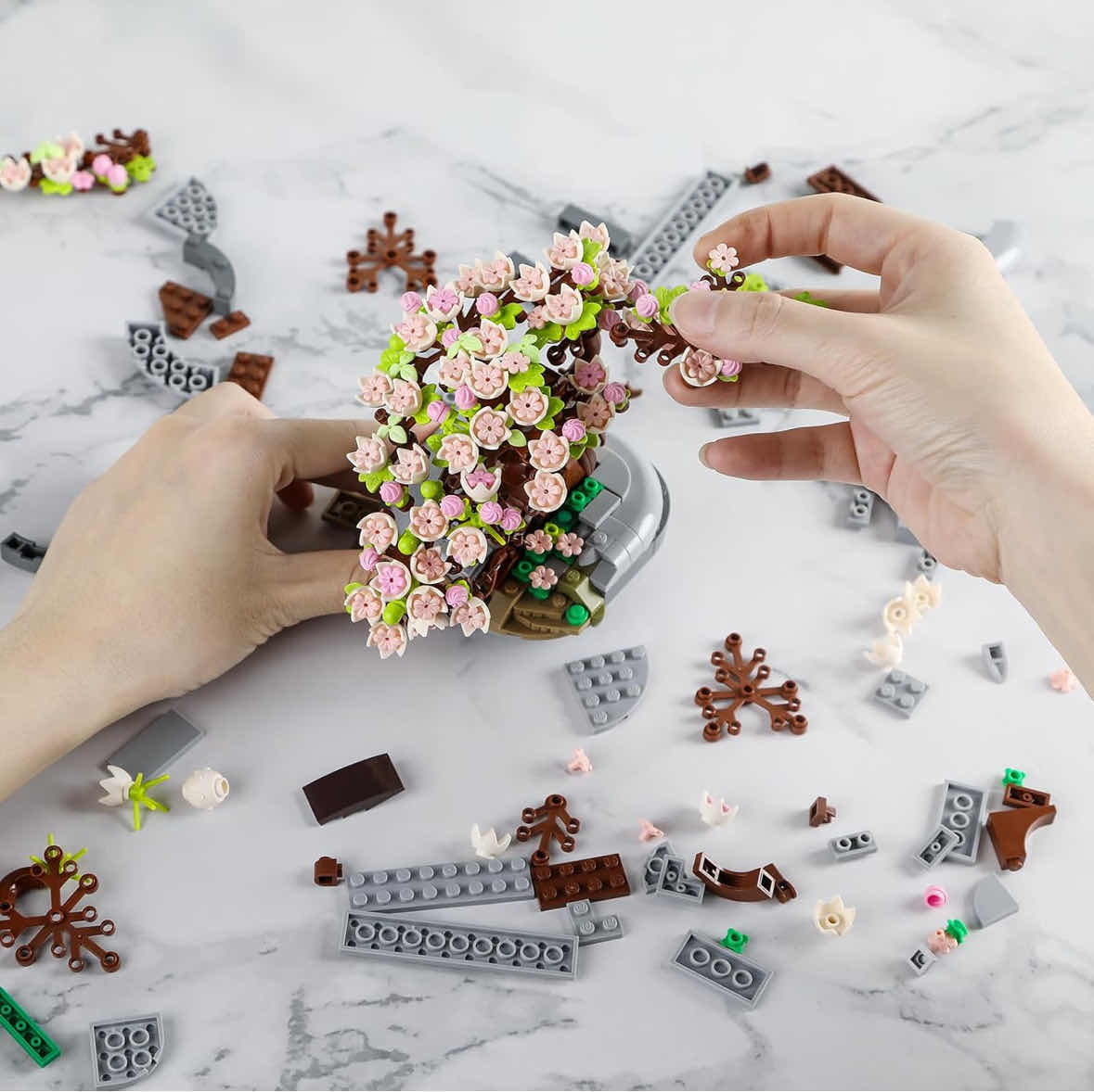 Photo 3 of NEW LOZ MINI ETERNAL FLOWERS, MINI CHERRY BLOSSOM TREE CONSTRUCTION BUILDING TOY (MODEL 1661)
