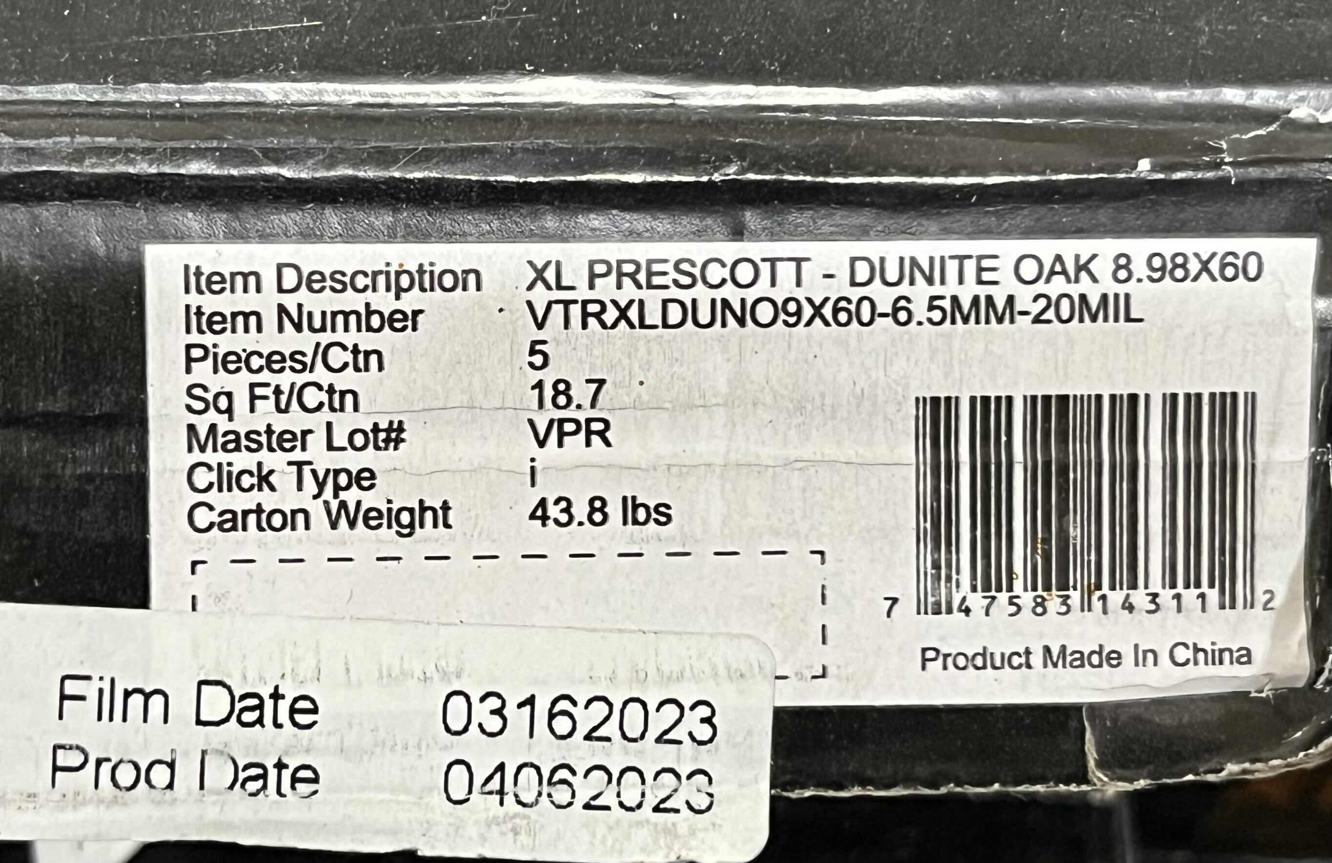 Photo 3 of MSI XL PRESCOTT DUNITE OAK FINISH CLICK VINYL PLANK 8.98 X 60” (18.70SQFT PER CASE/19CASES APPROX 355.3SQFT TOTAL) READ NOTES