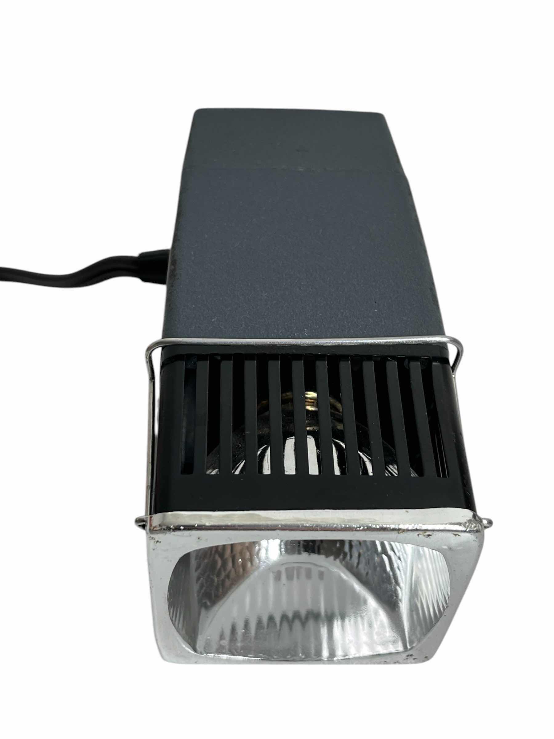 Photo 1 of KODAK INSTAMATIC MOVIE LIGHT MODEL 1