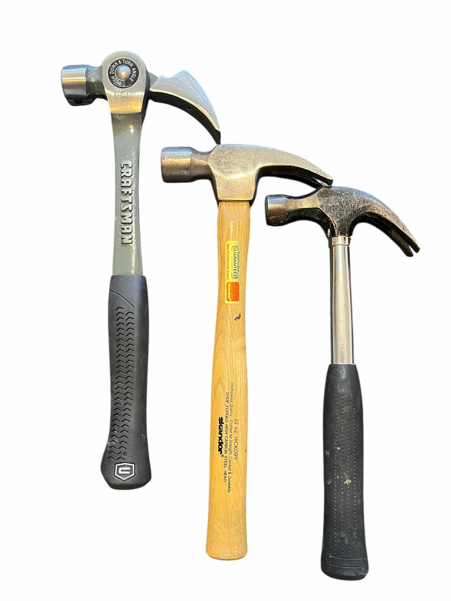 Photo 1 of CRAFTSMAN 18OZ FLEX CLAW HAMMER W WOOD &  STEEL HANDLED HAMMERS