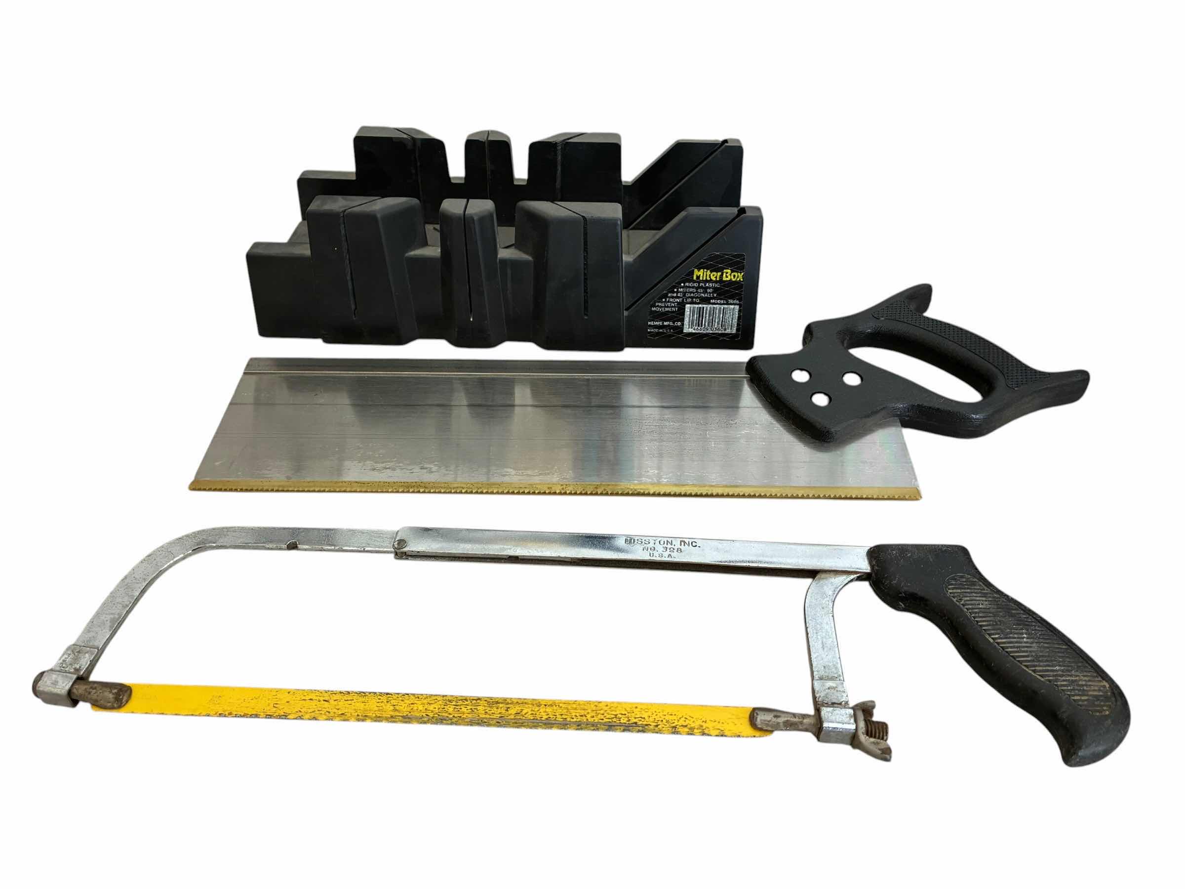 Photo 1 of RIGID MITER BOX W SAWS (2)