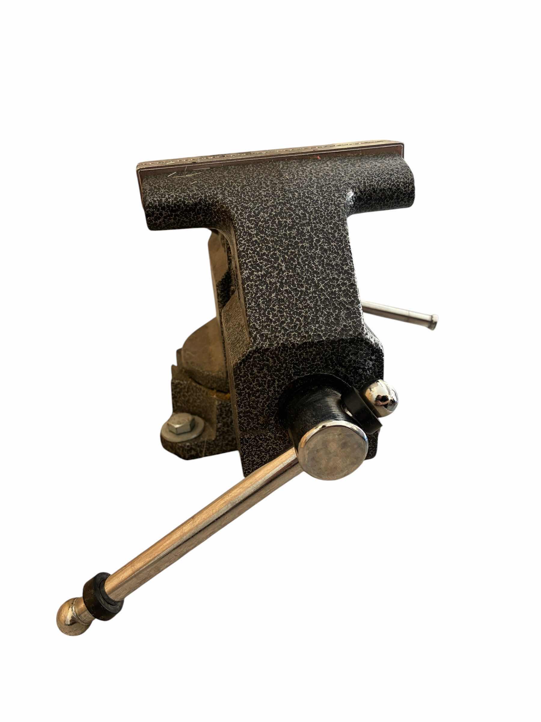 Photo 1 of COLOMBIAN D4 MOUNTED STEEL CLAMP
