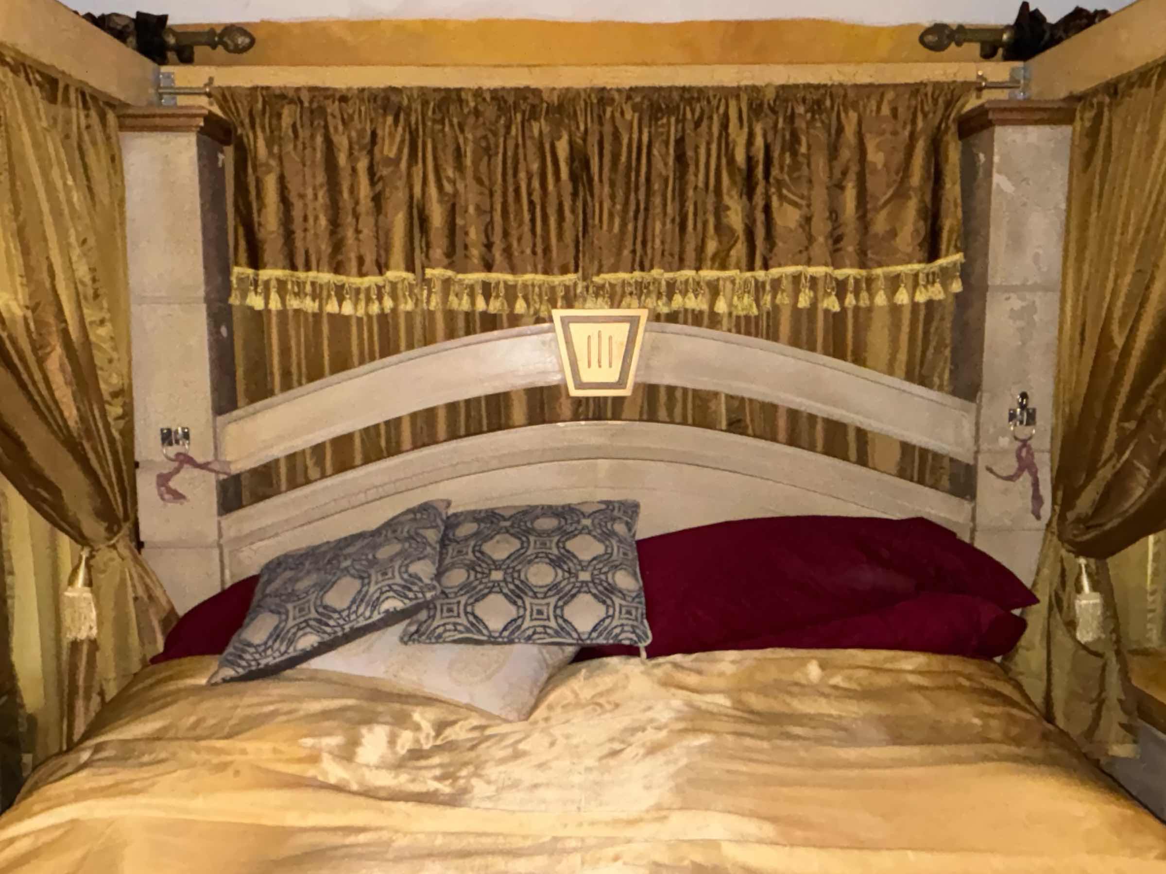 Photo 1 of MID CENTURY MODERN CUSTOM CASTLE STYLE CALIFORNIA KING CANOPY BED 93.5” X 104” H94.5” *READ NOTES