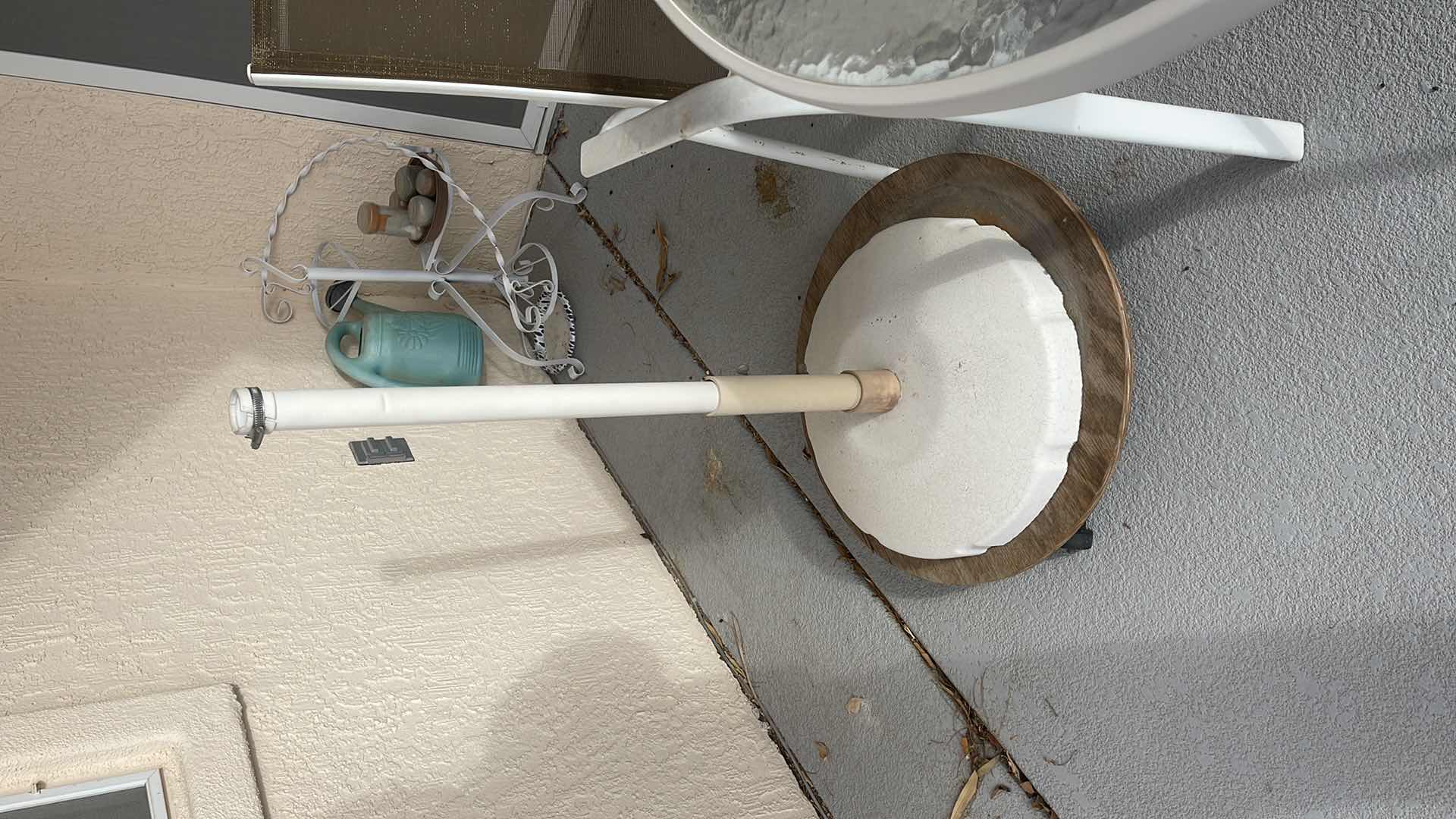 Photo 1 of 4 PC OUTDOOR PATIO 42” ROUND TABLE SET W TWO CHAIRS & UMBRELLA(STAND IS DAMAGED)