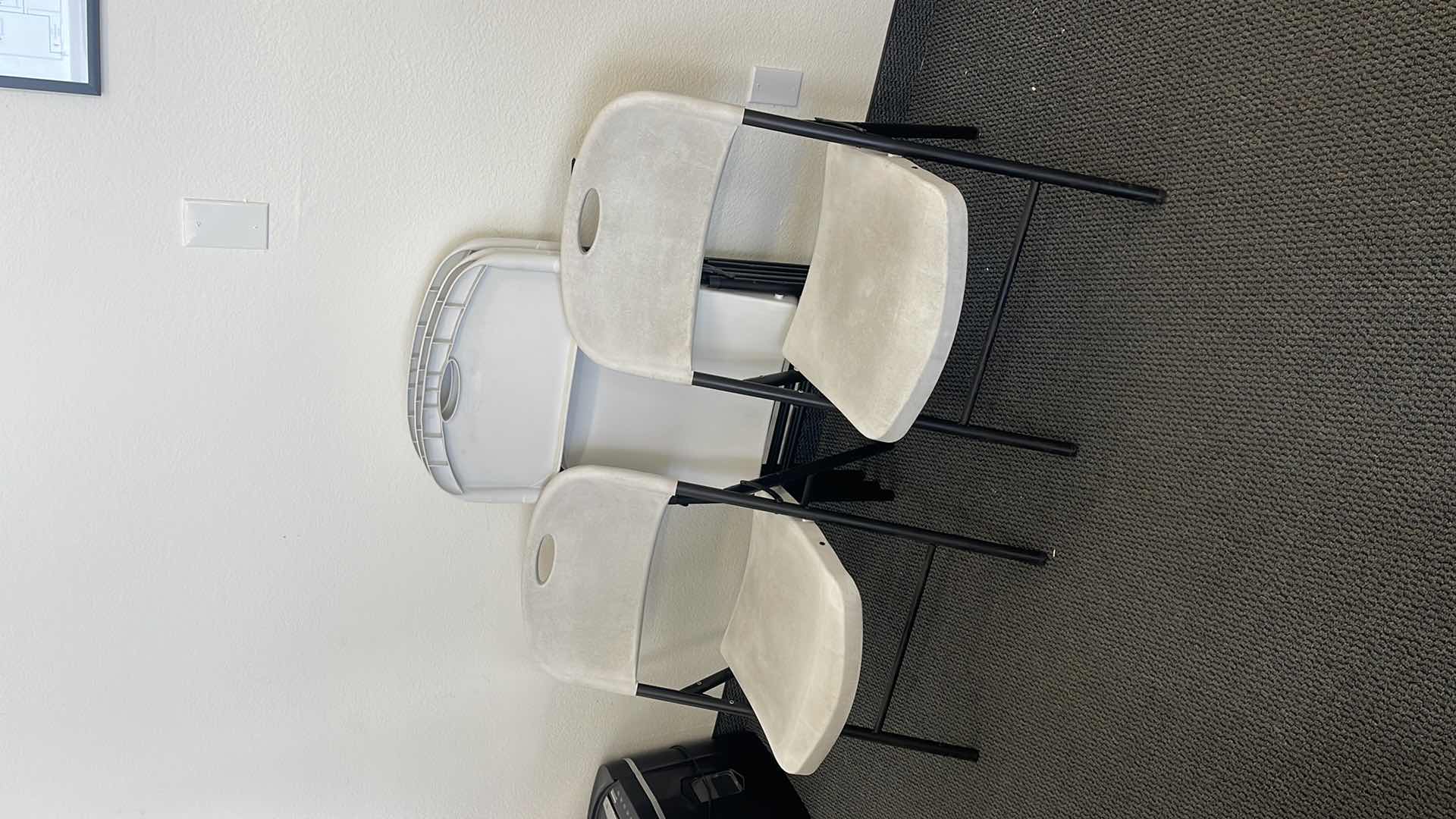 Photo 3 of 5 METAL BASE FOLDING CHAIRS W PLASTIC SEAT (USED)