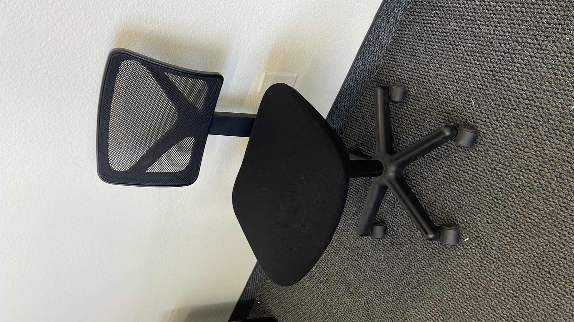 Photo 1 of PLASTIC BASE OFFICE CHAIR W CLOTH SEAT