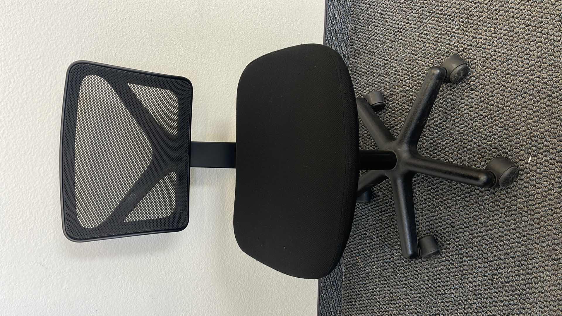 Photo 1 of PLASTIC BASE OFFICE CHAIR W CLOTH SEAT