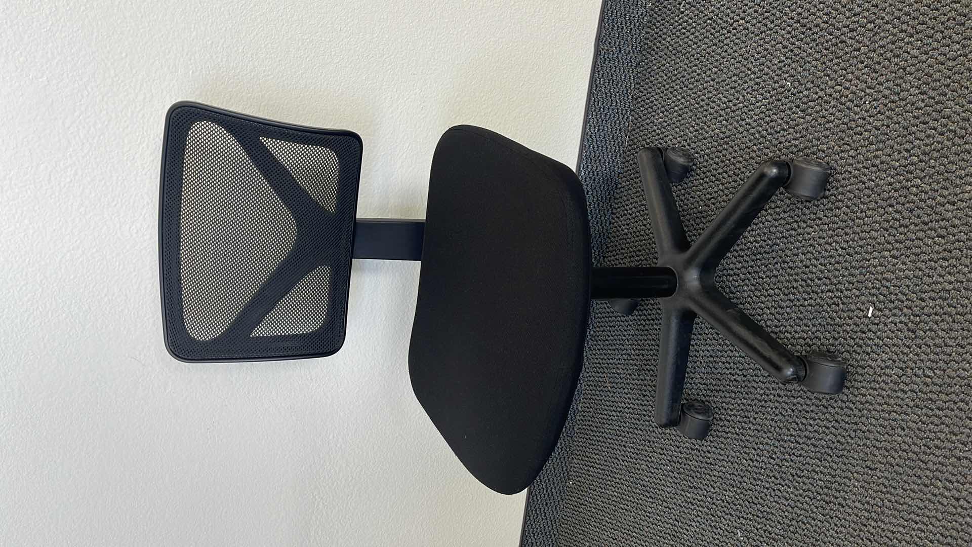 Photo 1 of PLASTIC BASE OFFICE CHAIR W CLOTH SEAT