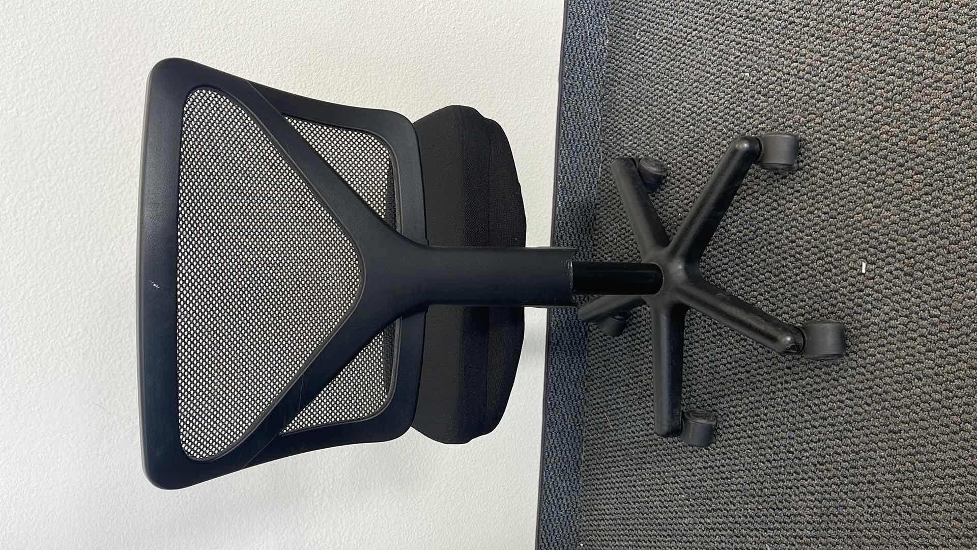 Photo 1 of PLASTIC BASE OFFICE CHAIR W CLOTH SEAT