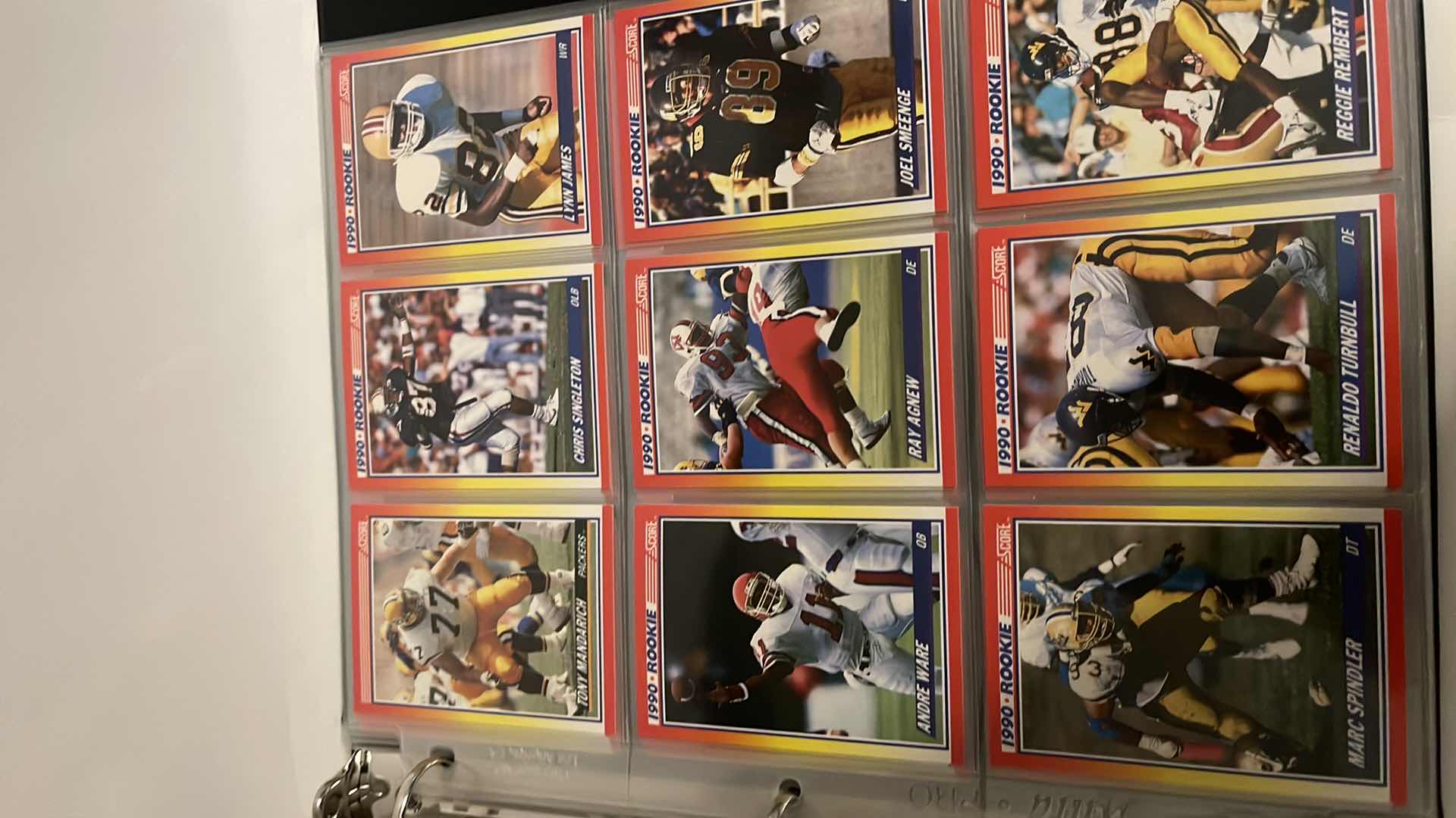 Photo 1 of 1990 SCORE NFL FOOTBALL CARDS W BINDER