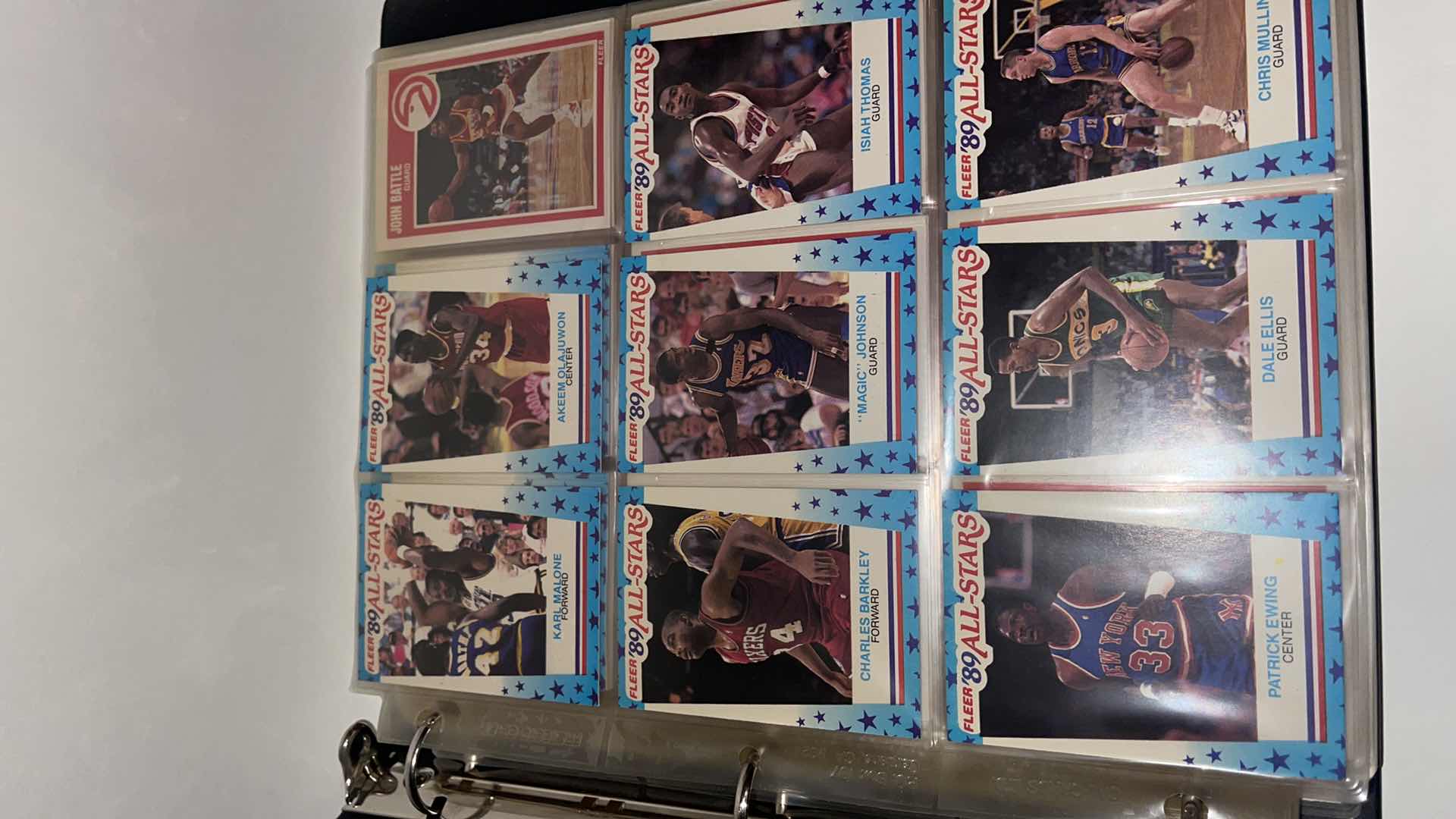 Photo 1 of 1989 FLEER BASKETBALL CARDS W BINDER