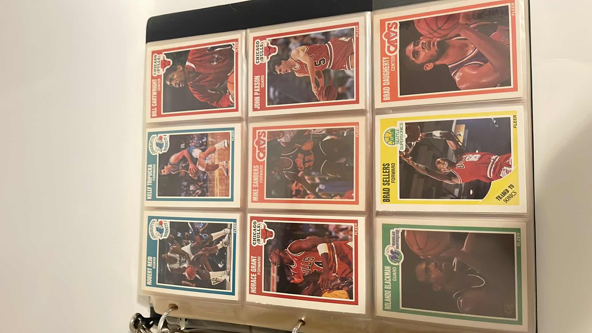 Photo 4 of 1989 FLEER BASKETBALL CARDS W BINDER