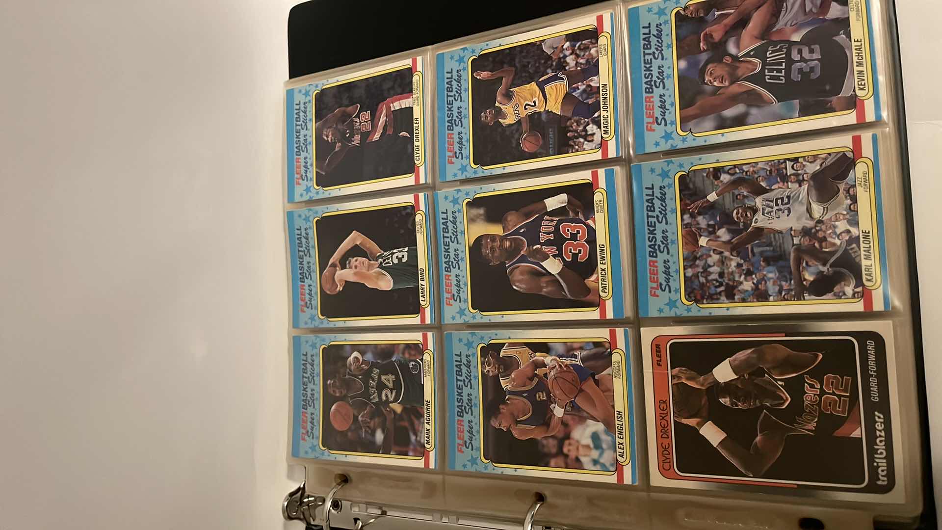 Photo 1 of 1988 FLEER BASKETBALL CARDS W BINDER