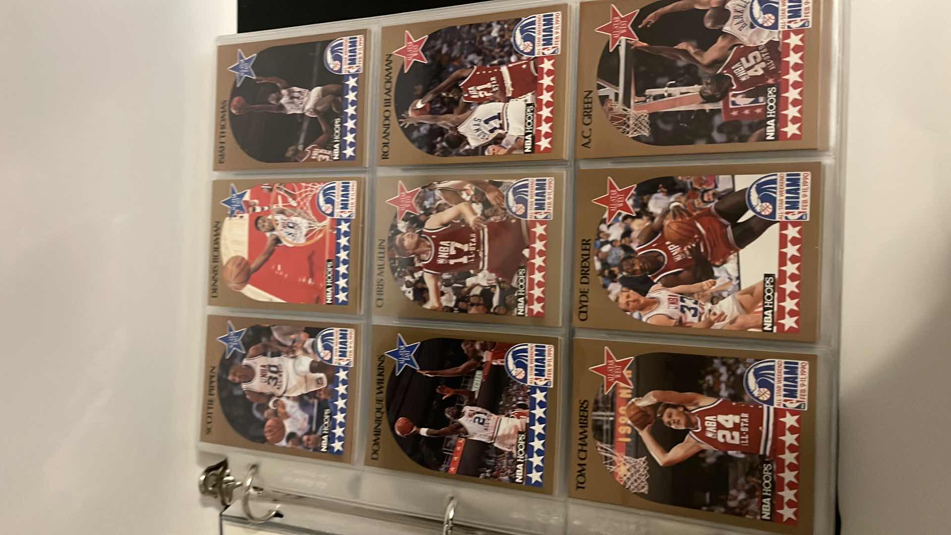 Photo 1 of 1990 NBA HOOP BASKETBALL CARDS W BINDER