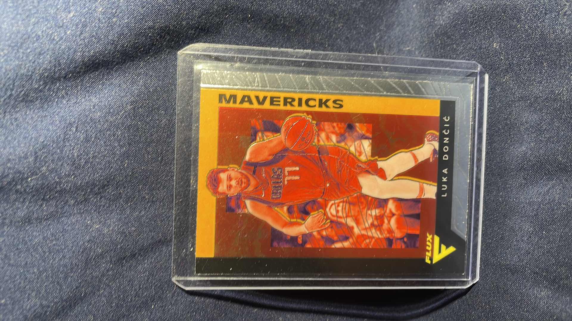 Photo 1 of 2019 PANINI CHRONICLES LUKA DONCIC FLUX CARD #590