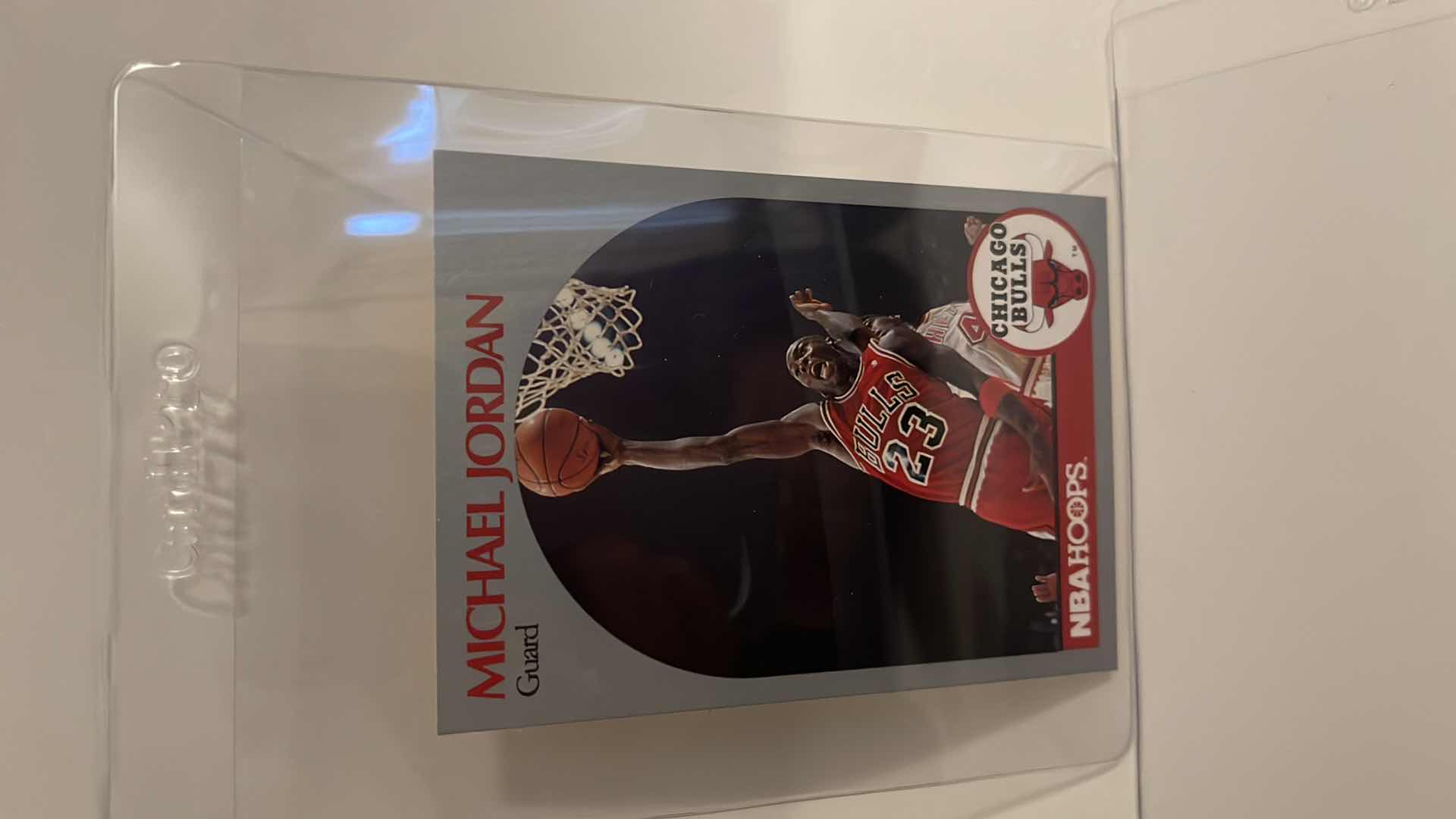 Photo 1 of 1990 MICHAEL JORDAN NBA HOOPS CARD 66
