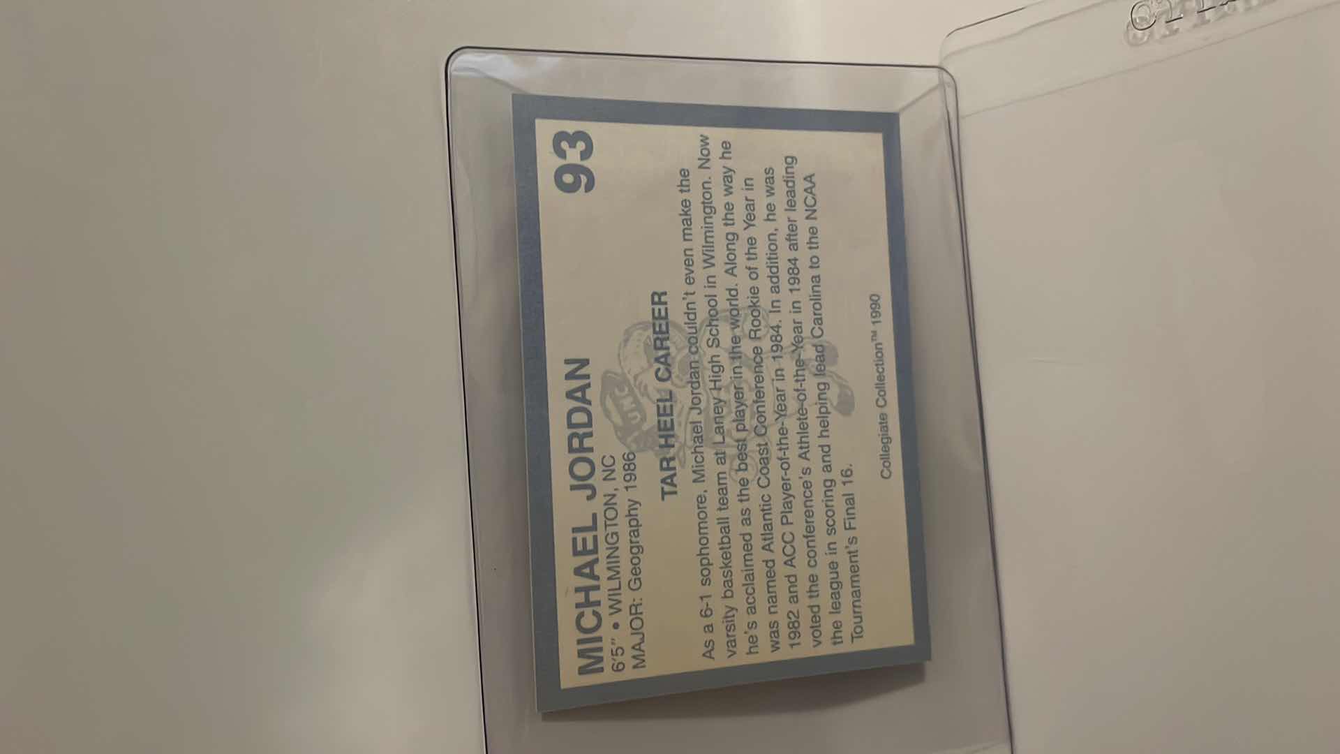 Photo 1 of 1990 MICHAEL JORDAN COLLEGIATE COLLECTION CARD 93