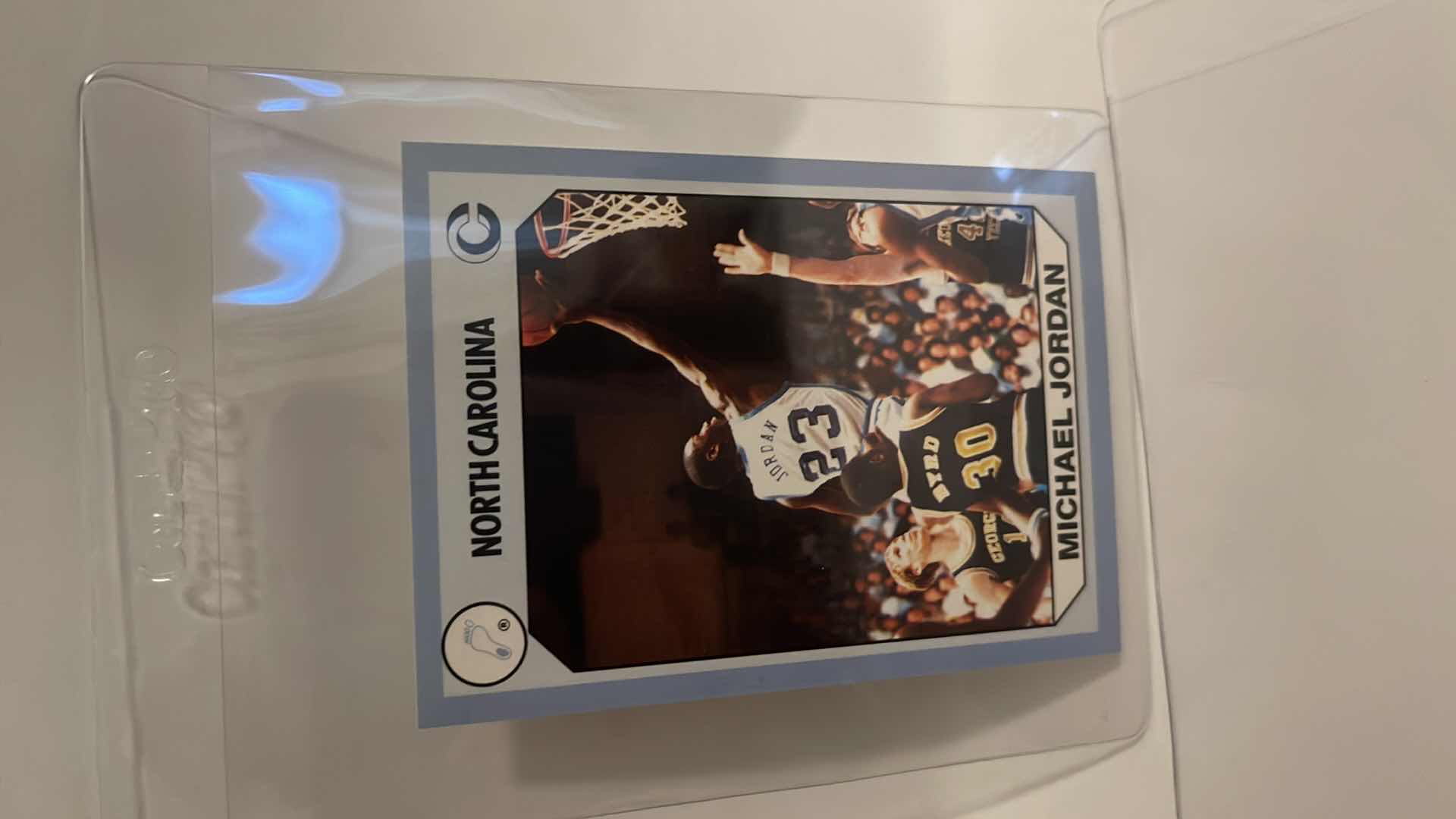 Photo 1 of 1990 MICHAEL JORDAN COLLEGIATE COLLECTION CARD 89