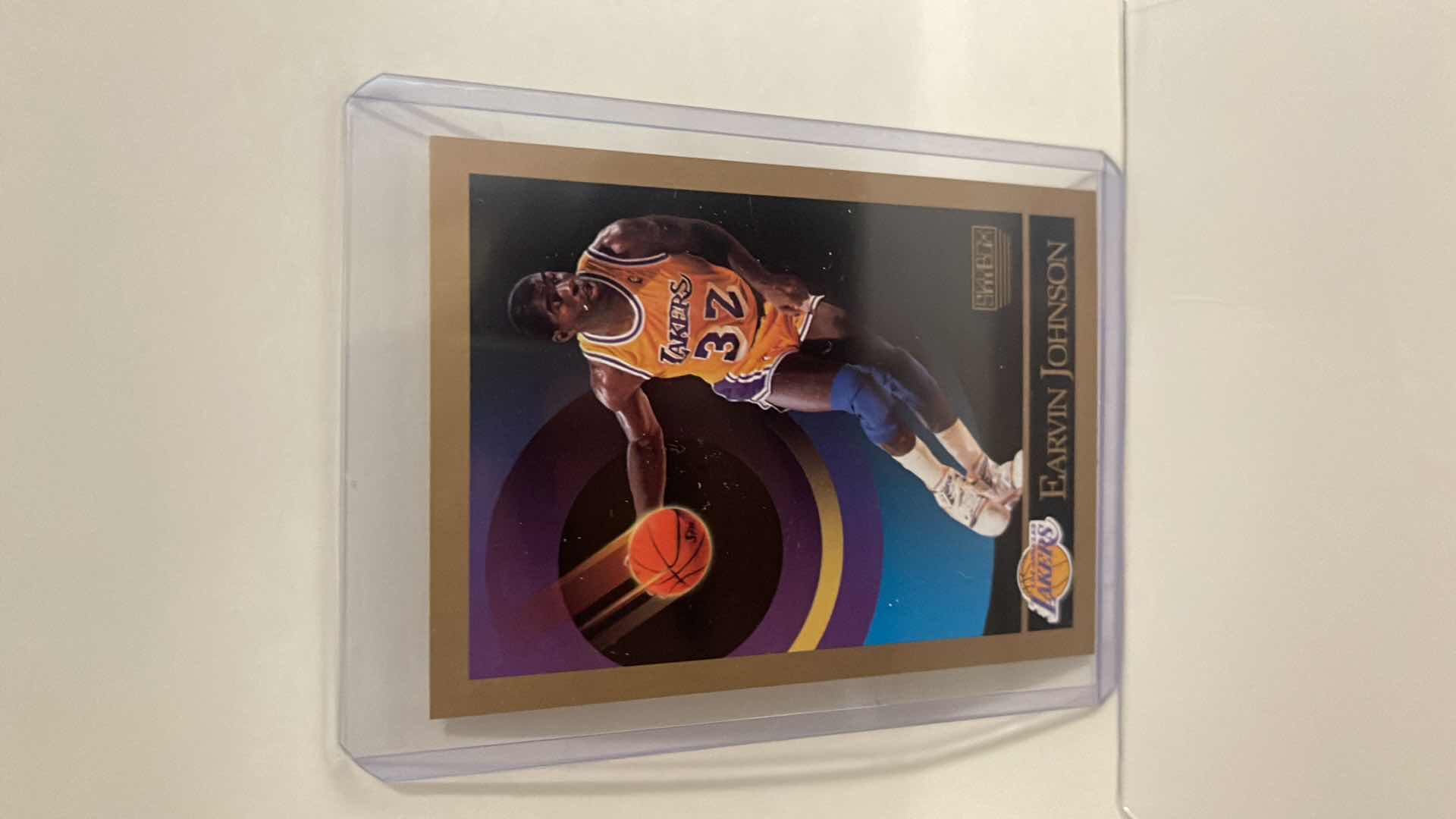 Photo 1 of 1990 MAGIC JOHNSON SKYBOX CARD 138