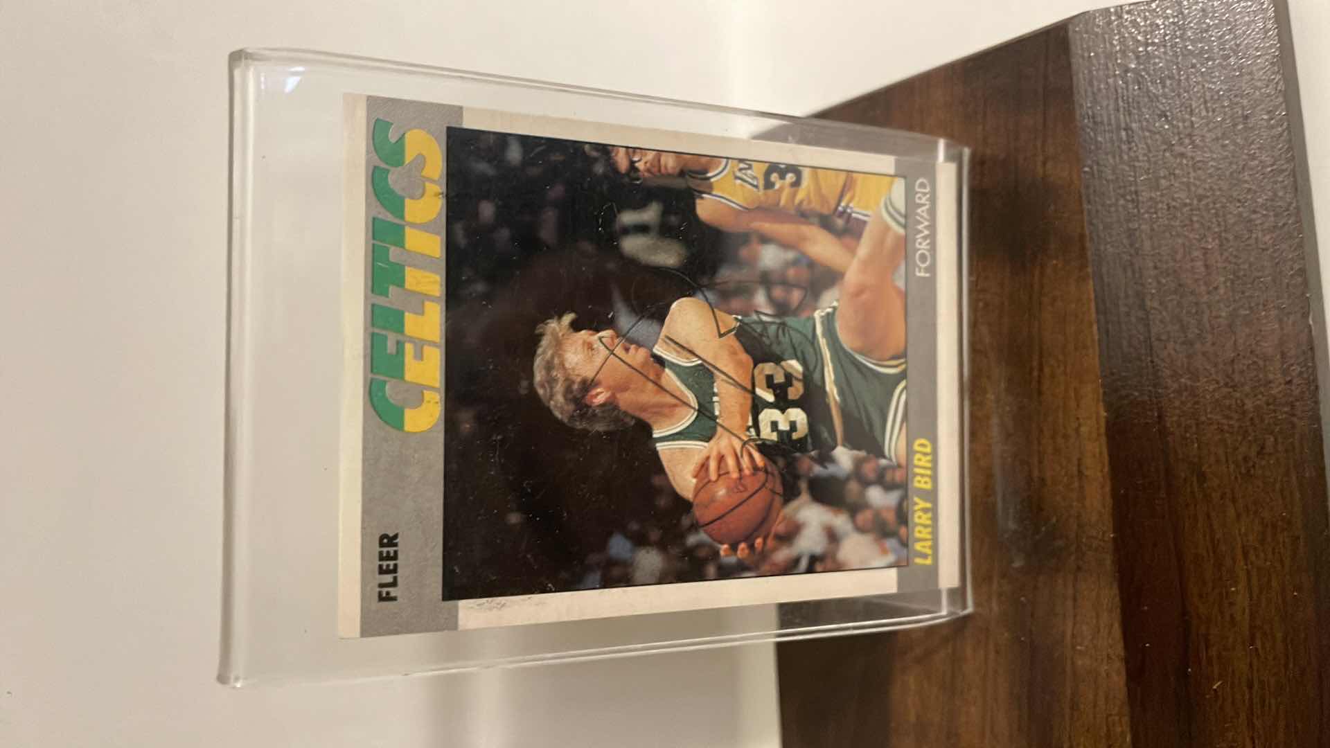 Photo 1 of 1987 LARRY BIRD SIGNED CARD #11 W DISPLAY