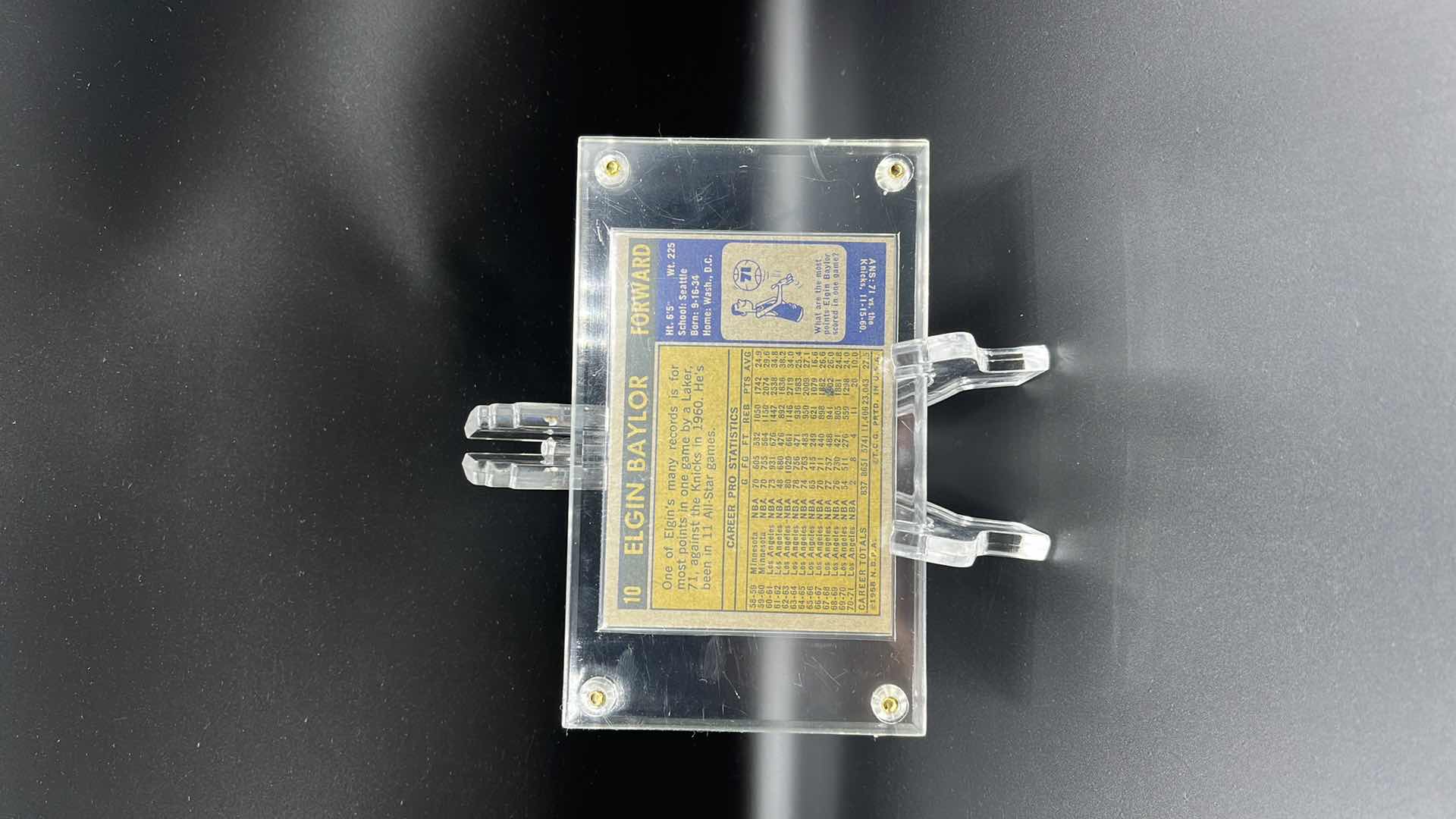 Photo 1 of 1971 ELGIN BAYLOR TOPPS CARD 10