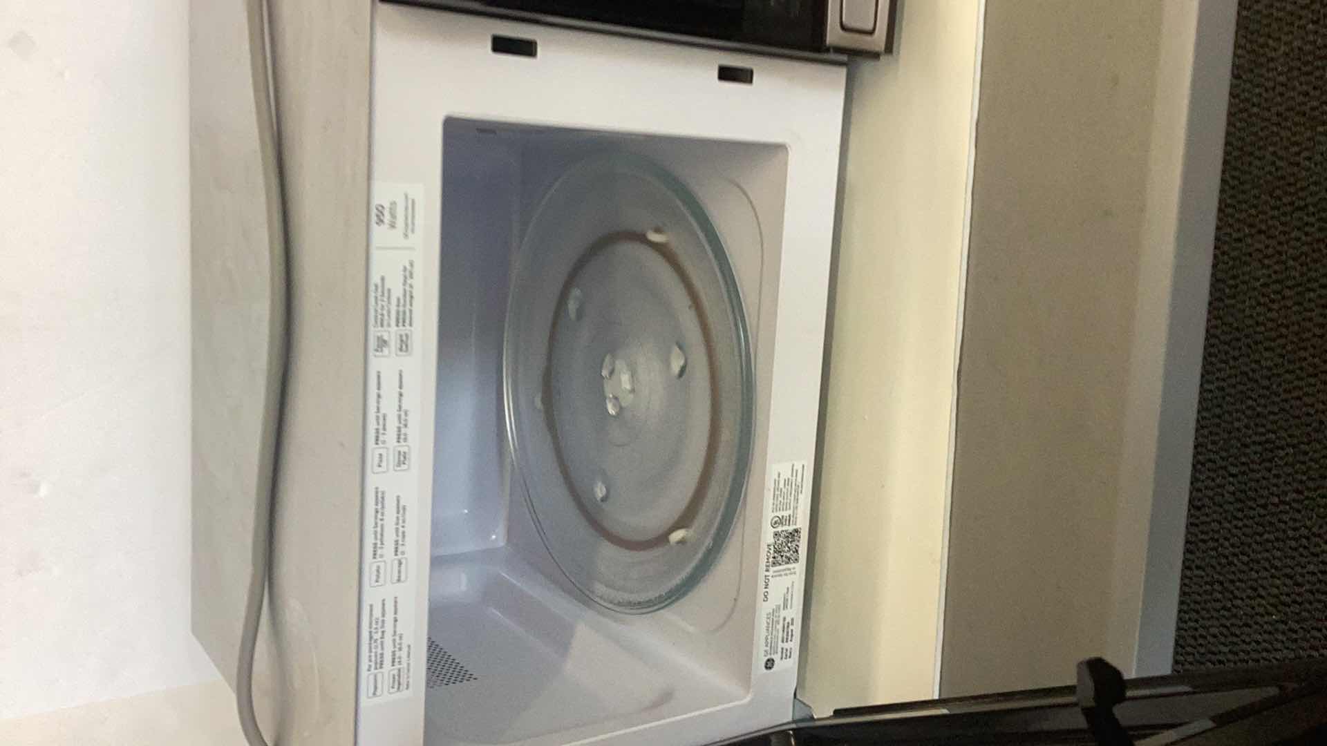 Photo 1 of GENERAL ELECTRIC MICROWAVE 20” X 14” H 12”