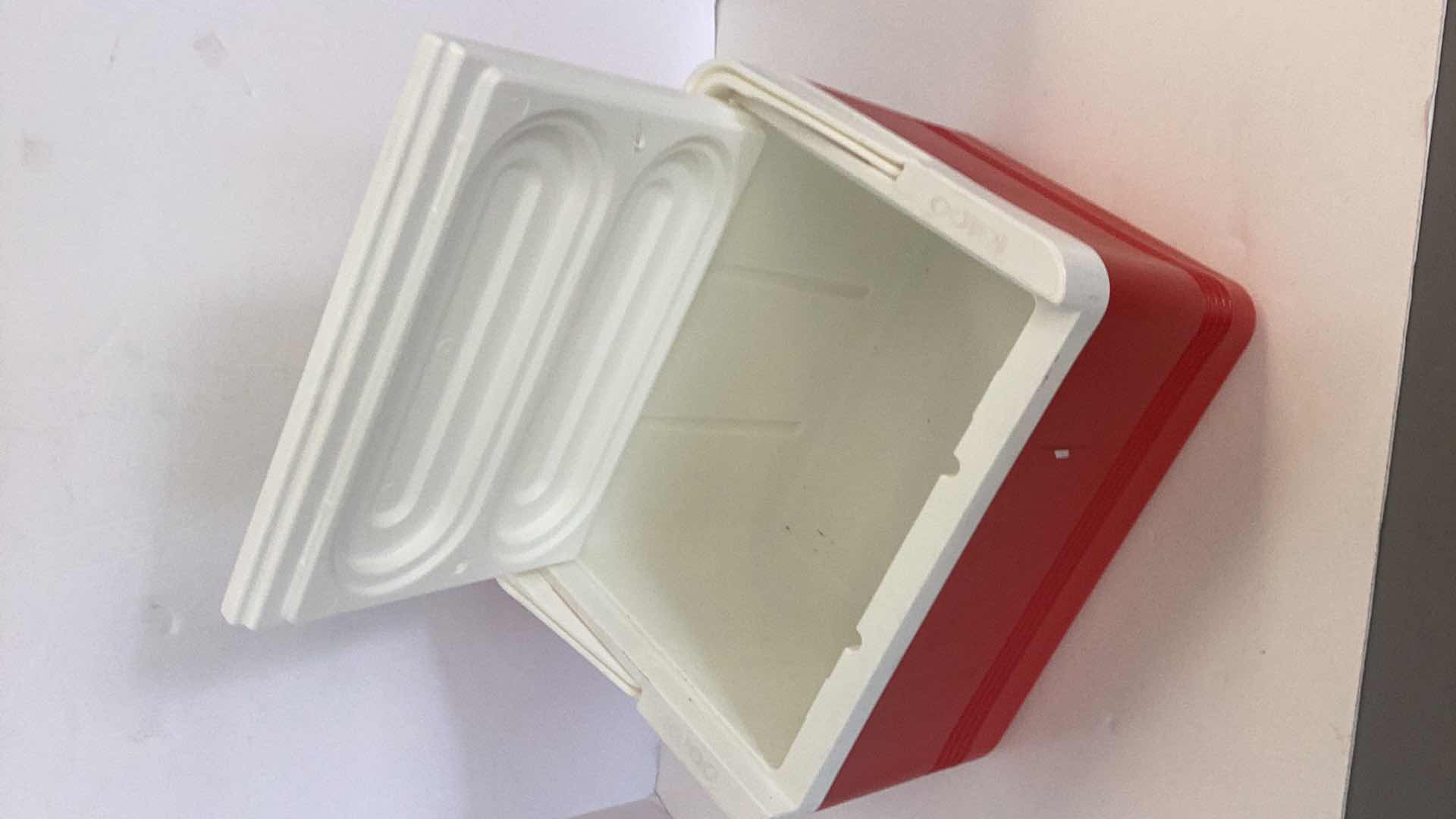 Photo 1 of IGLOO 12 QUART COOLER