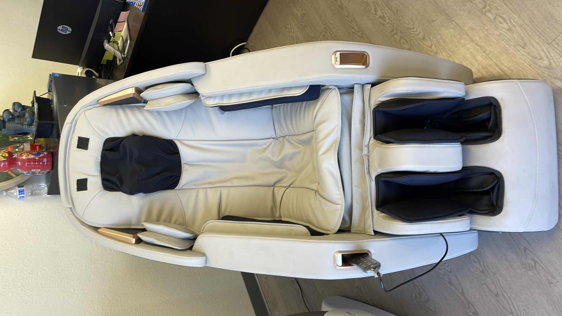 Photo 1 of IV RELIFE LUXURY MASSAGE CHAIR (OPEN BOX)