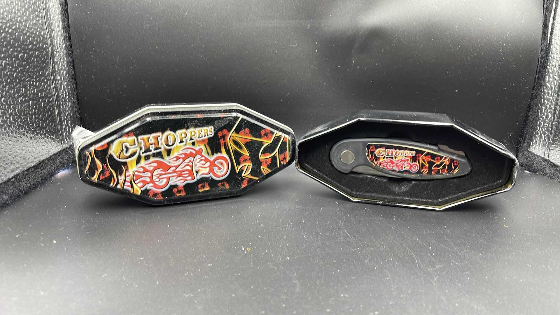 Photo 1 of CHOPPERS KNIFE SET OF 2 , 6”