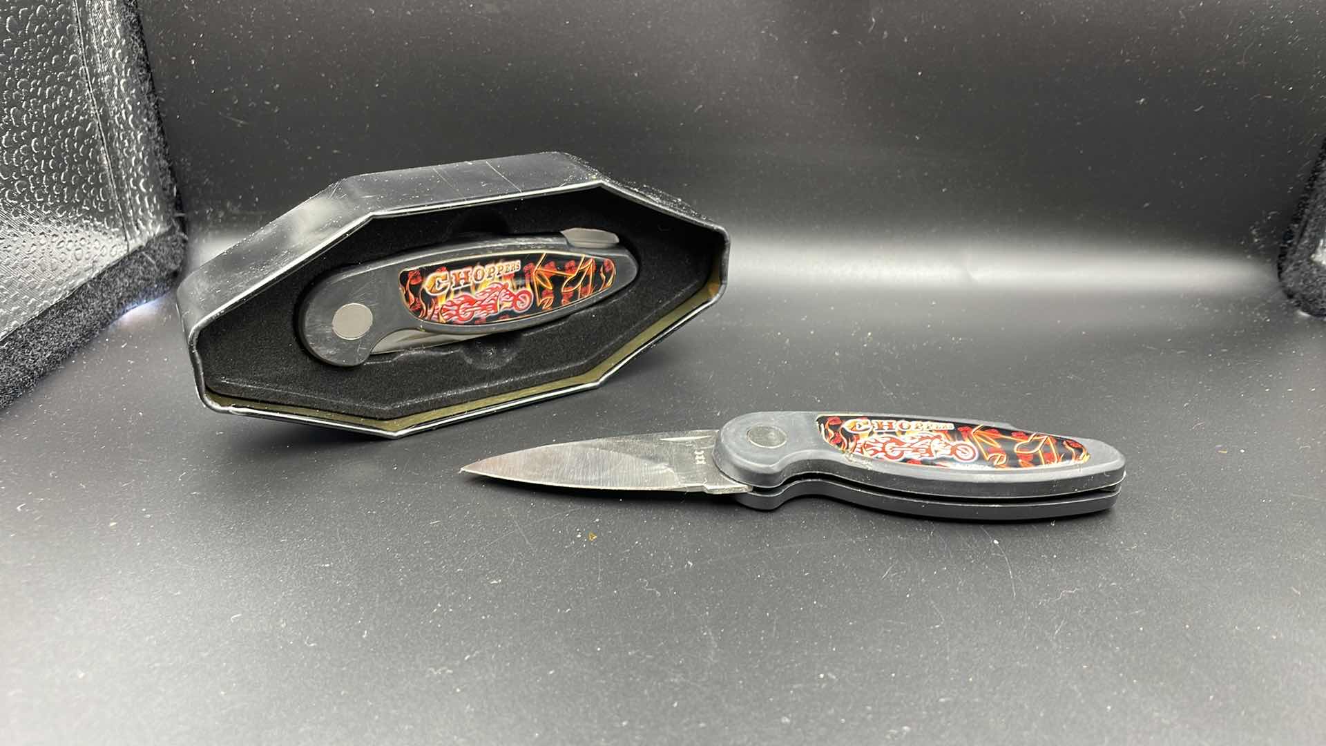 Photo 1 of CHOPPERS KNIFE SET OF 2 , 6”