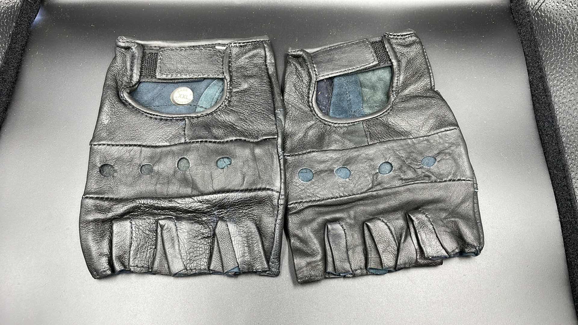 Photo 2 of XXL BIKE AND FITNESS LEATHER GLOVES